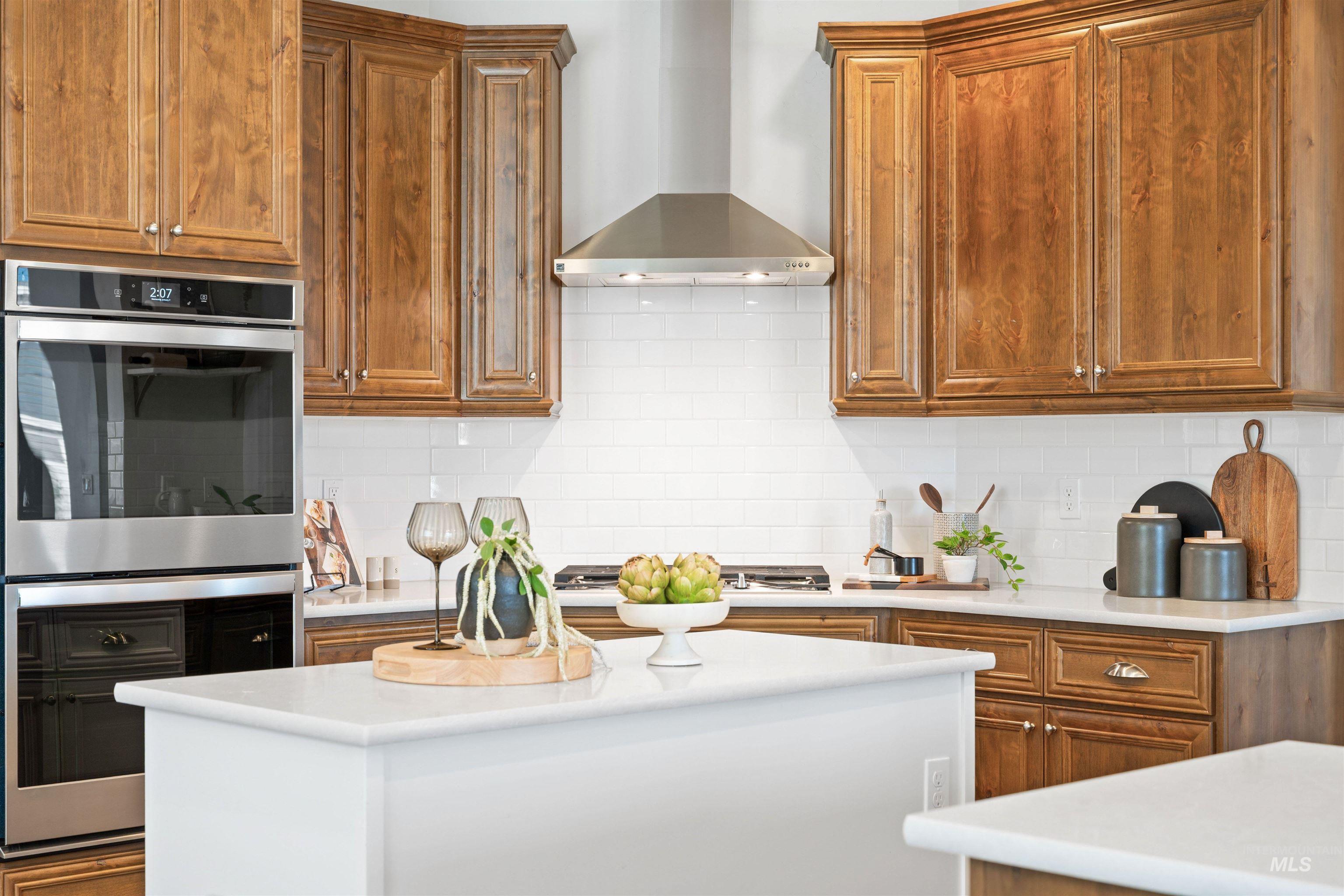 5270 N Mallorca Way, Meridian, Idaho 83646, 4 Bedrooms, 2.5 Bathrooms, Residential For Sale, Price $835,000,MLS 98971528