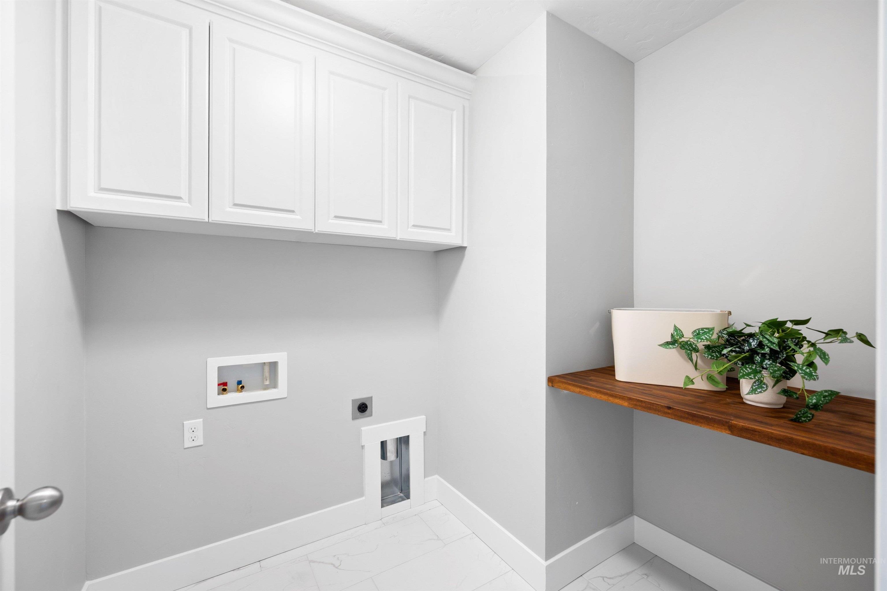 5270 N Mallorca Way, Meridian, Idaho 83646, 4 Bedrooms, 2.5 Bathrooms, Residential For Sale, Price $799,000,MLS 98971528