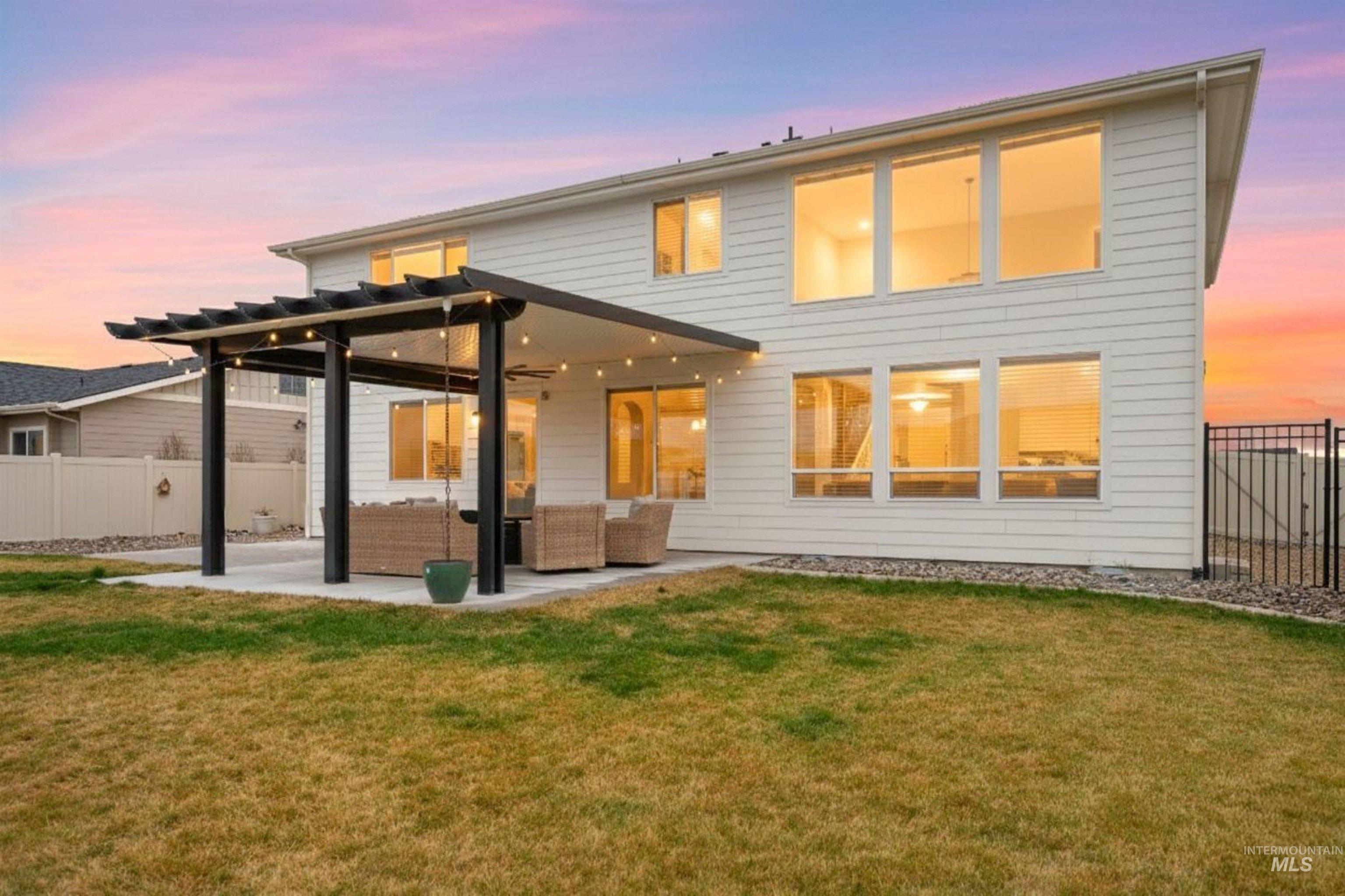 5270 N Mallorca Way, Meridian, Idaho 83646, 4 Bedrooms, 2.5 Bathrooms, Residential For Sale, Price $785,000,MLS 98971528