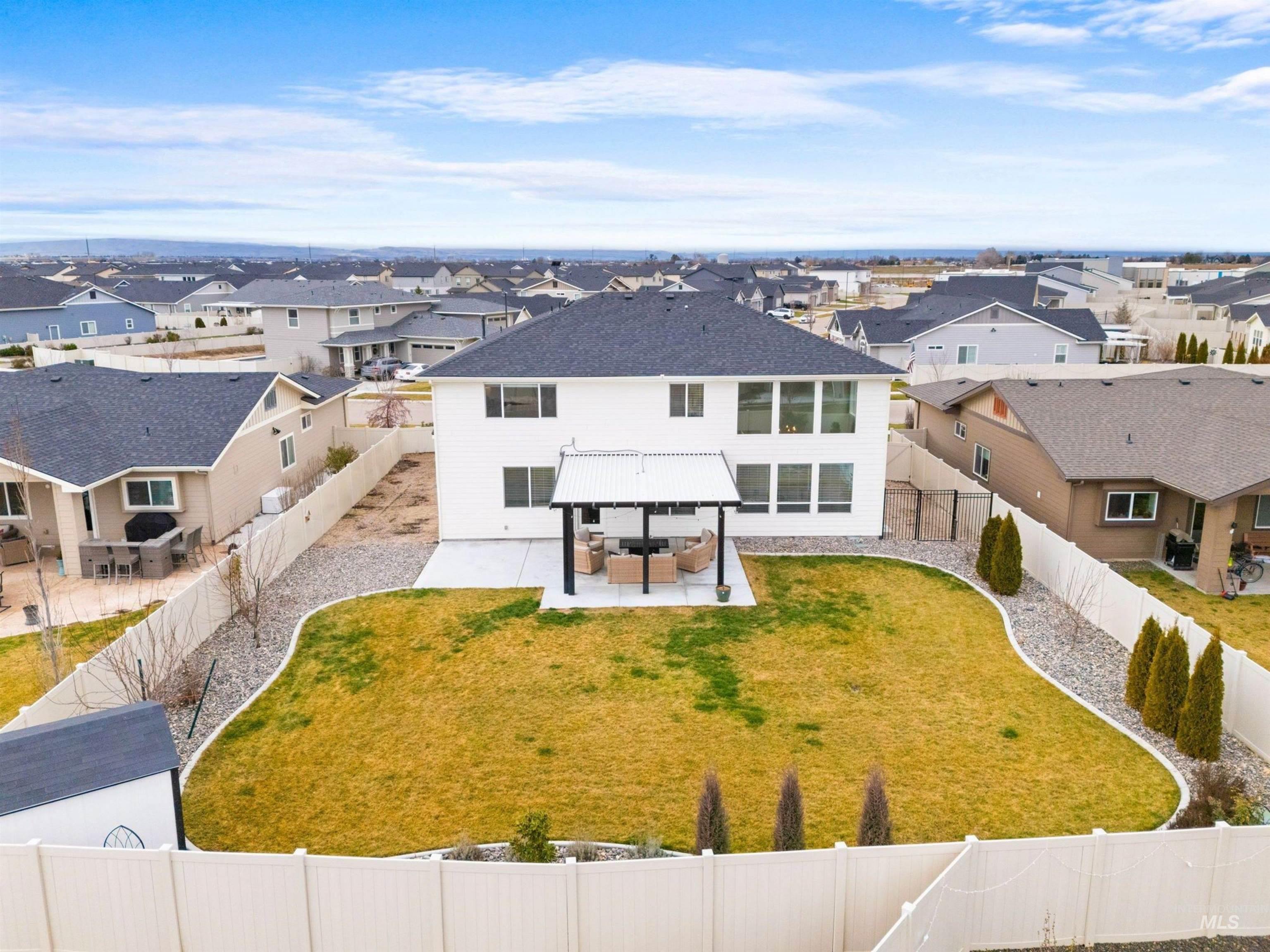 5270 N Mallorca Way, Meridian, Idaho 83646, 4 Bedrooms, 2.5 Bathrooms, Residential For Sale, Price $799,000,MLS 98971528