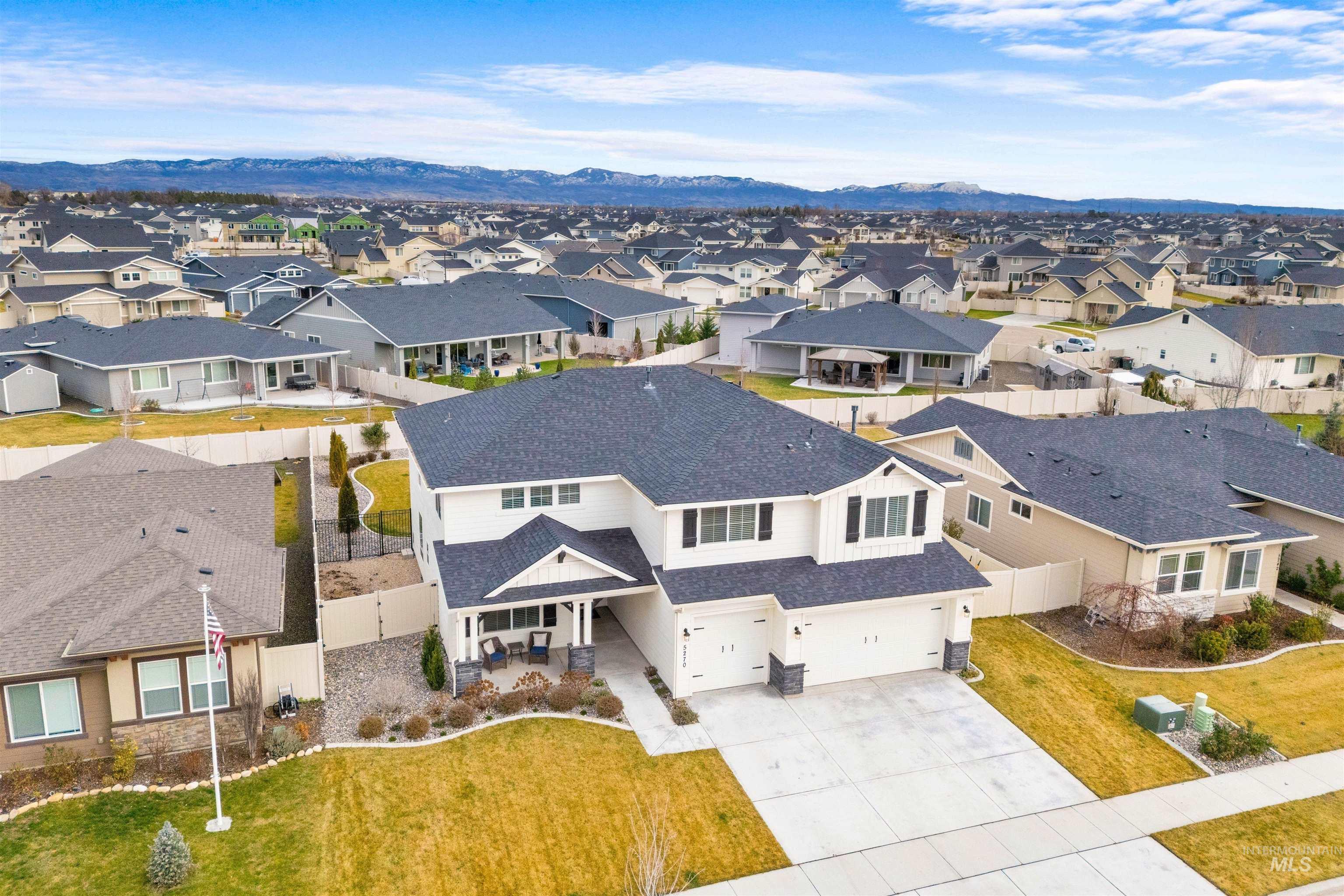 5270 N Mallorca Way, Meridian, Idaho 83646, 4 Bedrooms, 2.5 Bathrooms, Residential For Sale, Price $835,000,MLS 98971528