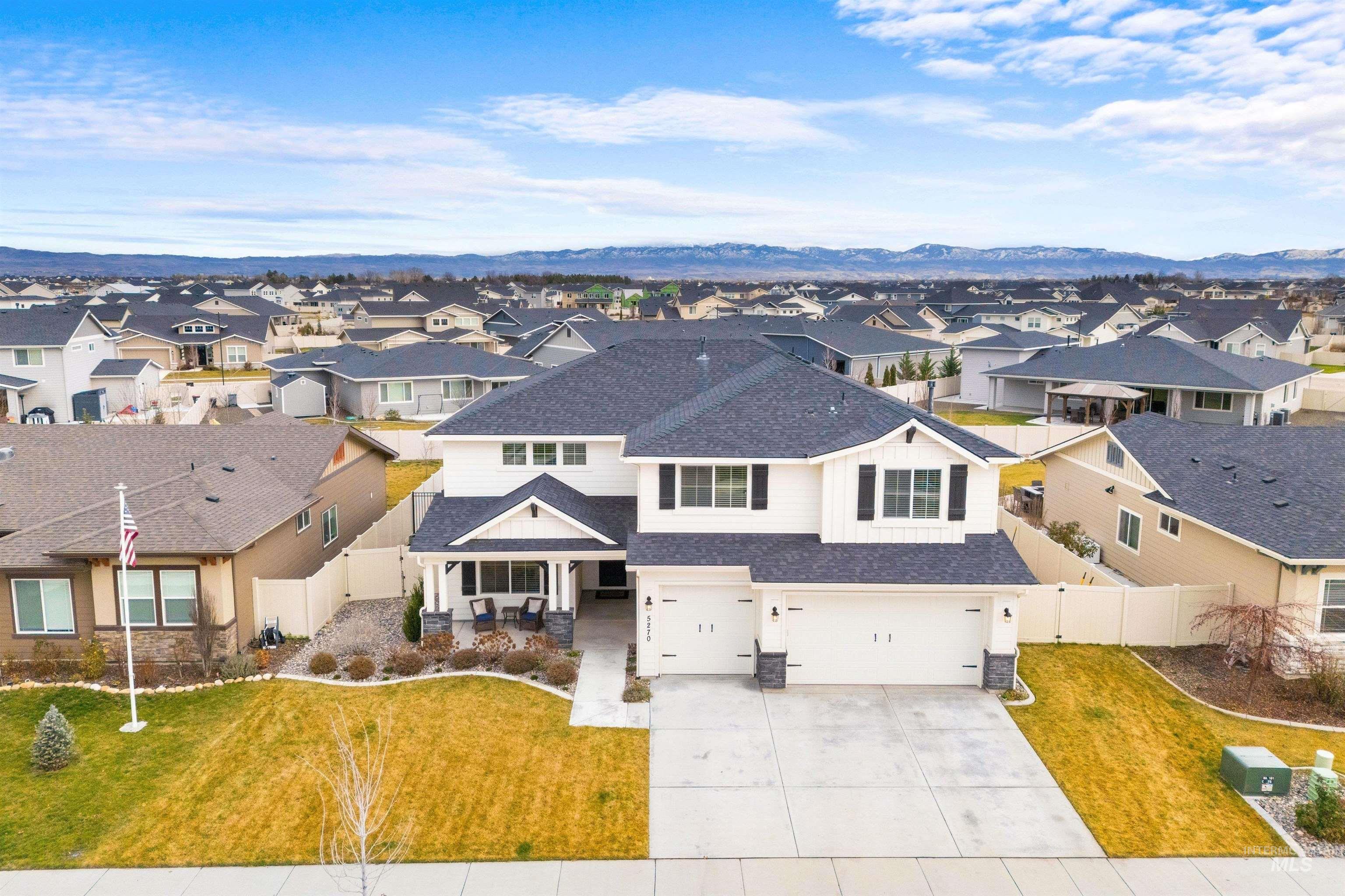 5270 N Mallorca Way, Meridian, Idaho 83646, 4 Bedrooms, 2.5 Bathrooms, Residential For Sale, Price $785,000,MLS 98971528
