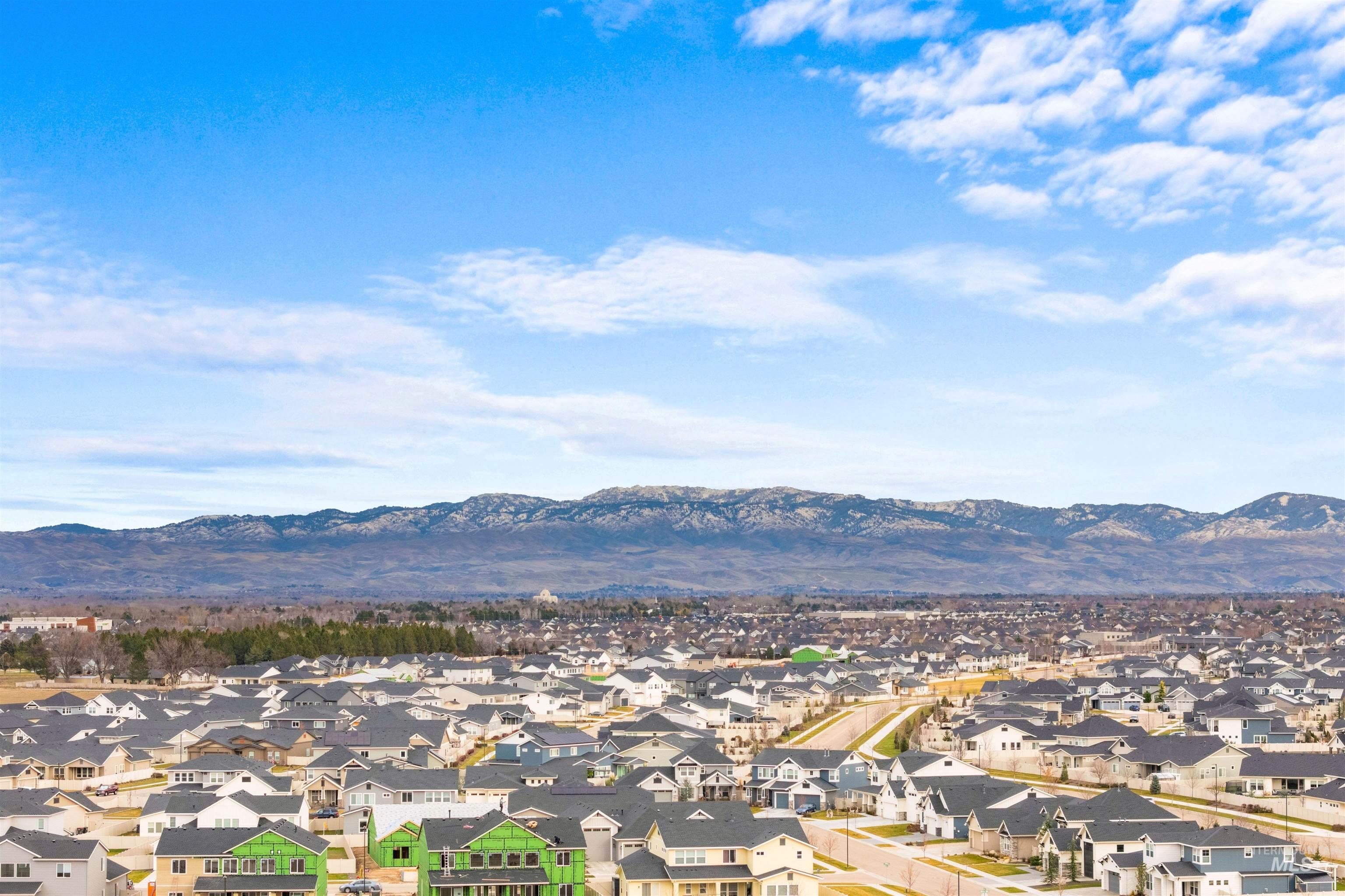 5270 N Mallorca Way, Meridian, Idaho 83646, 4 Bedrooms, 2.5 Bathrooms, Residential For Sale, Price $835,000,MLS 98971528