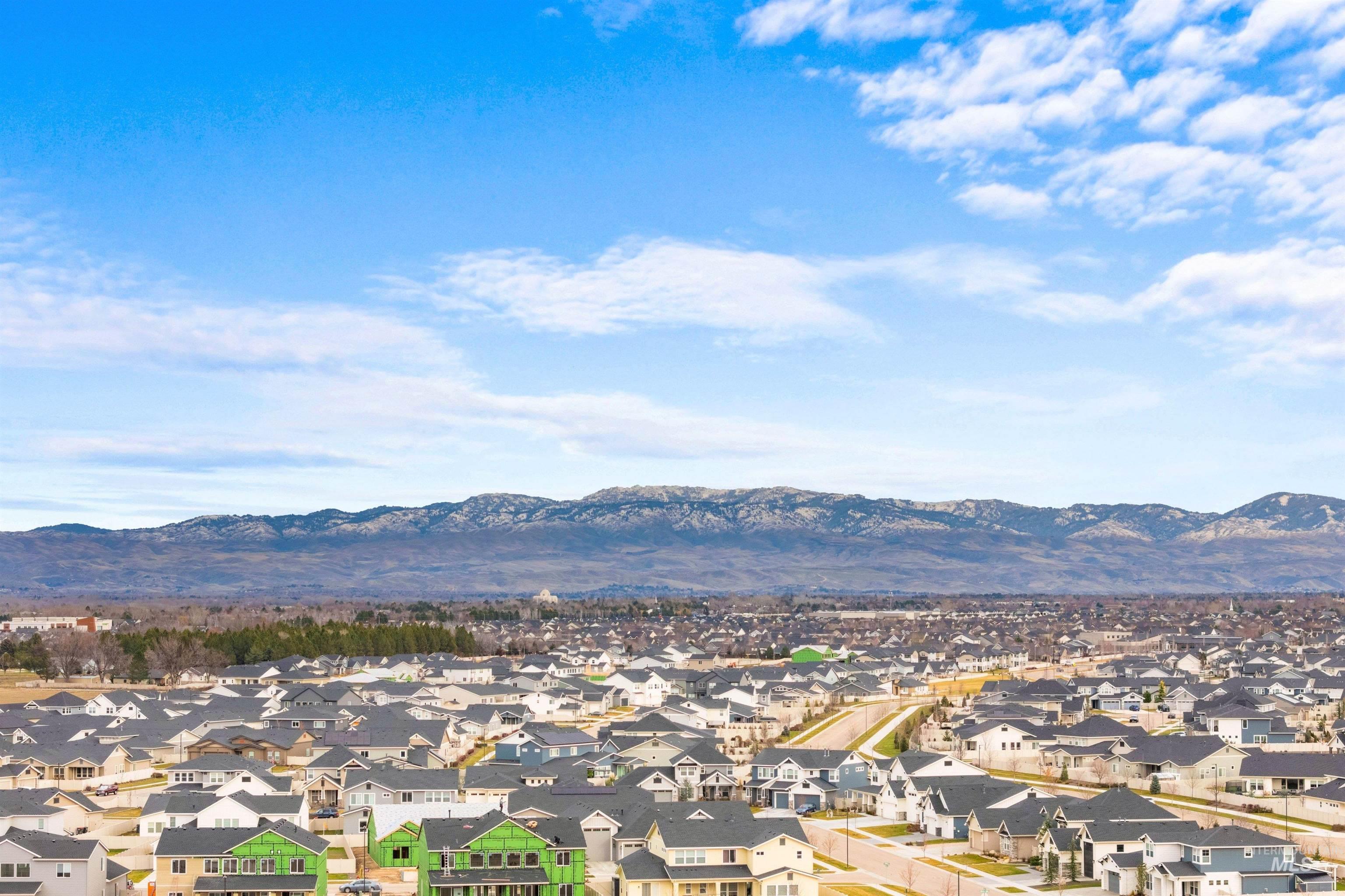 5270 N Mallorca Way, Meridian, Idaho 83646, 4 Bedrooms, 2.5 Bathrooms, Residential For Sale, Price $785,000,MLS 98971528