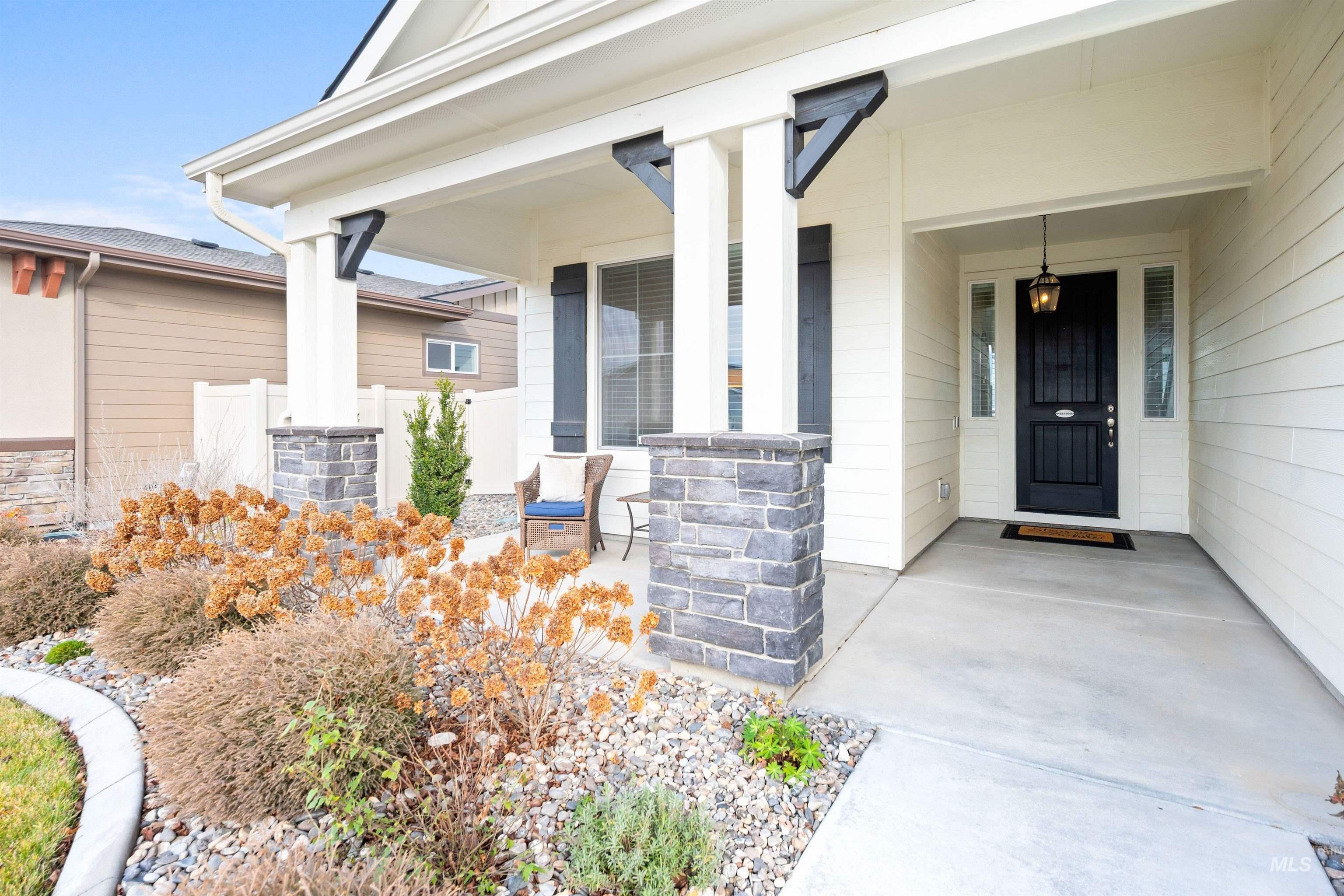 5270 N Mallorca Way, Meridian, Idaho 83646, 4 Bedrooms, 2.5 Bathrooms, Residential For Sale, Price $799,000,MLS 98971528