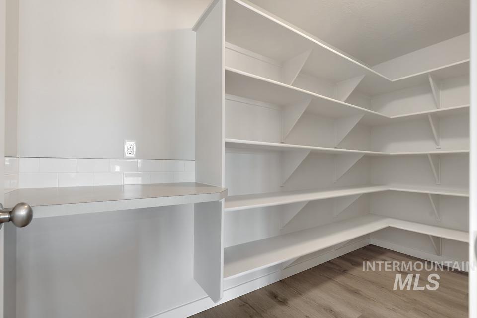 1668 Kayak Rd, Emmett, Idaho 83617, 4 Bedrooms, 3 Bathrooms, Residential For Sale, Price $499,999,MLS 98971529