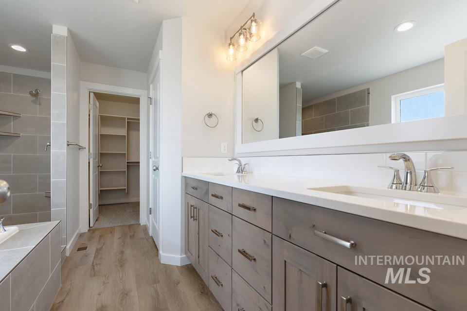 1668 Kayak Rd, Emmett, Idaho 83617, 4 Bedrooms, 3 Bathrooms, Residential For Sale, Price $499,999,MLS 98971529