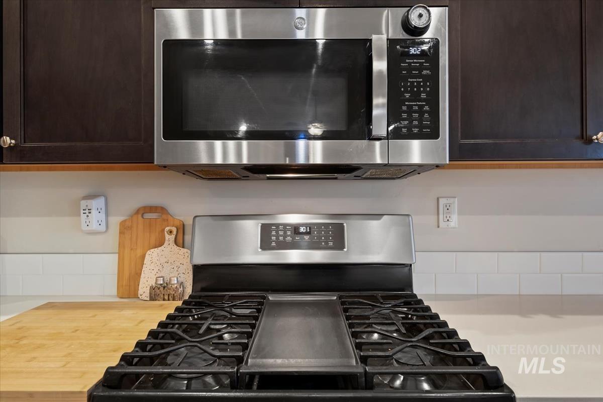 18566 White Rose Pl, Nampa, Idaho 83687, 4 Bedrooms, 2 Bathrooms, Residential For Sale, Price $449,900,MLS 98971531