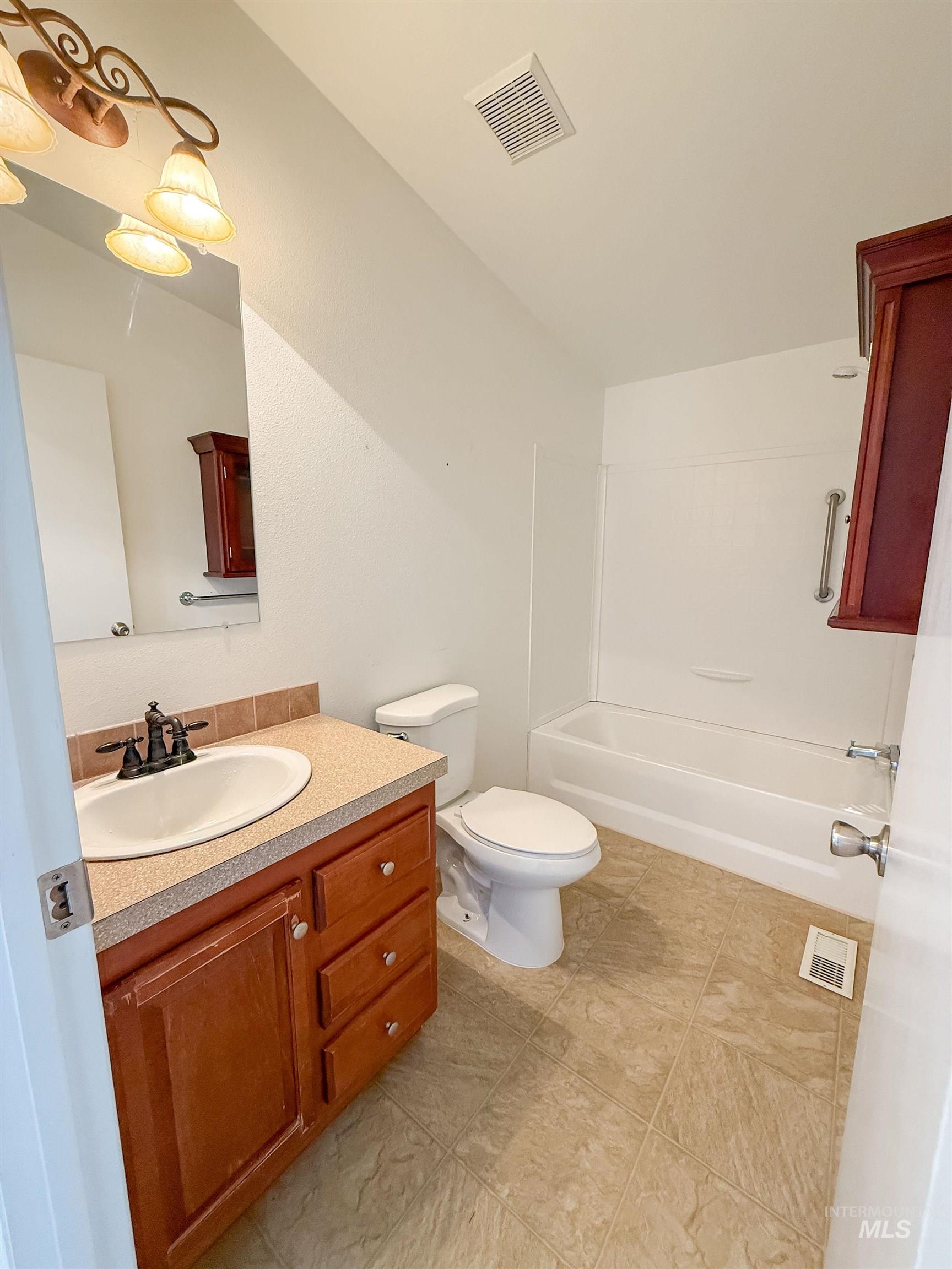 11205 Dally Lane, Middleton, Idaho 83644, 3 Bedrooms, 2 Bathrooms, Residential For Sale, Price $550,000,MLS 98971532