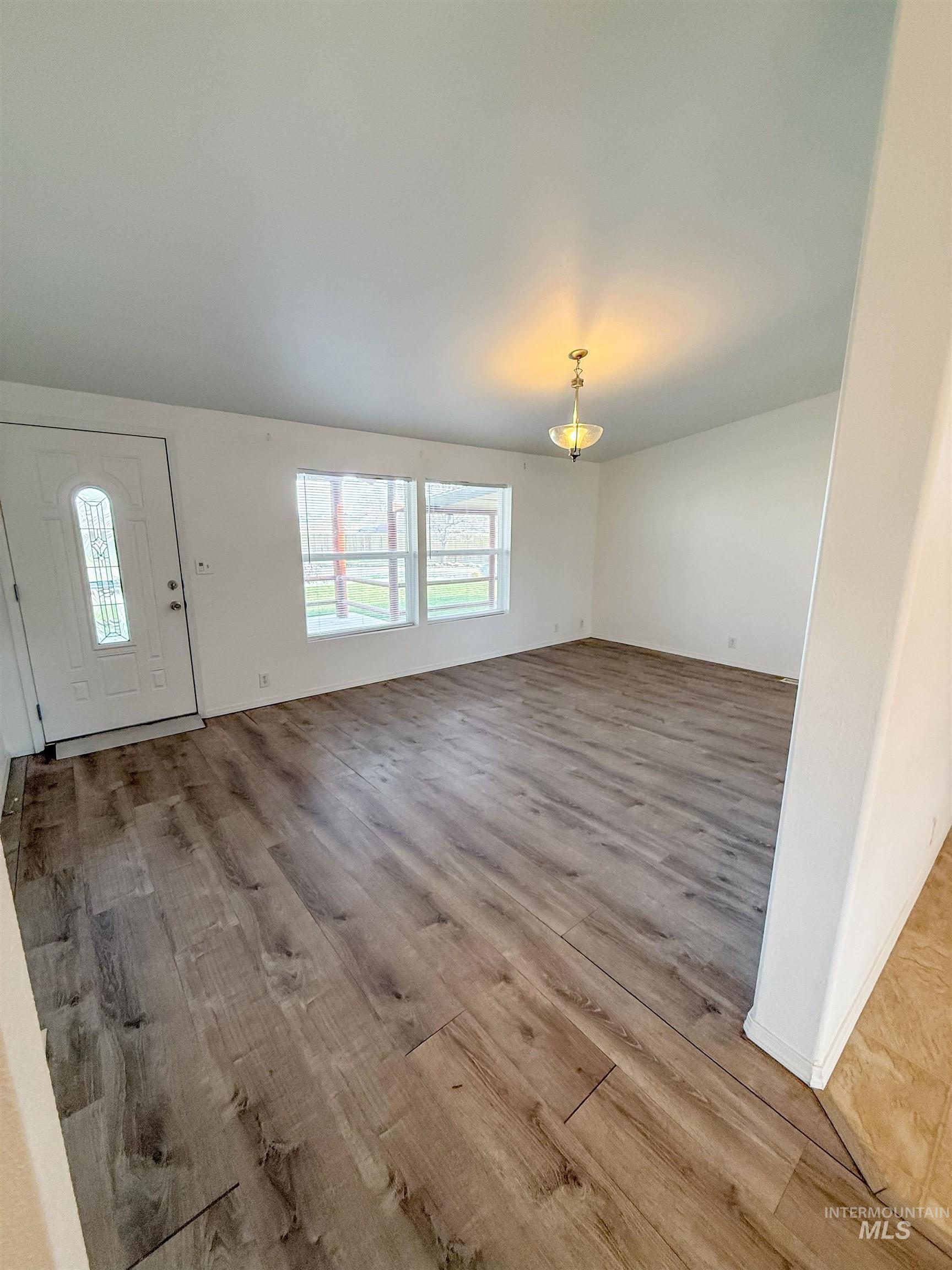 11205 Dally Lane, Middleton, Idaho 83644, 3 Bedrooms, 2 Bathrooms, Residential For Sale, Price $550,000,MLS 98971532