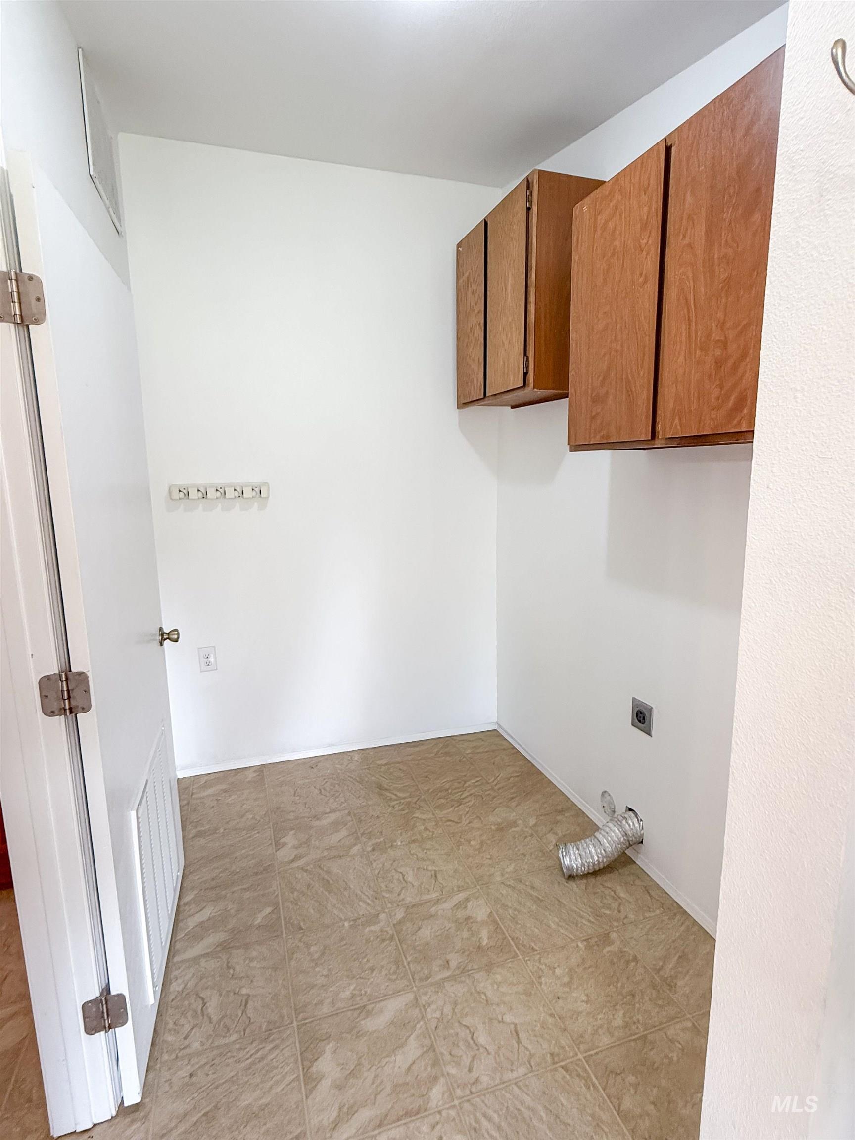 11205 Dally Lane, Middleton, Idaho 83644, 3 Bedrooms, 2 Bathrooms, Residential For Sale, Price $550,000,MLS 98971532