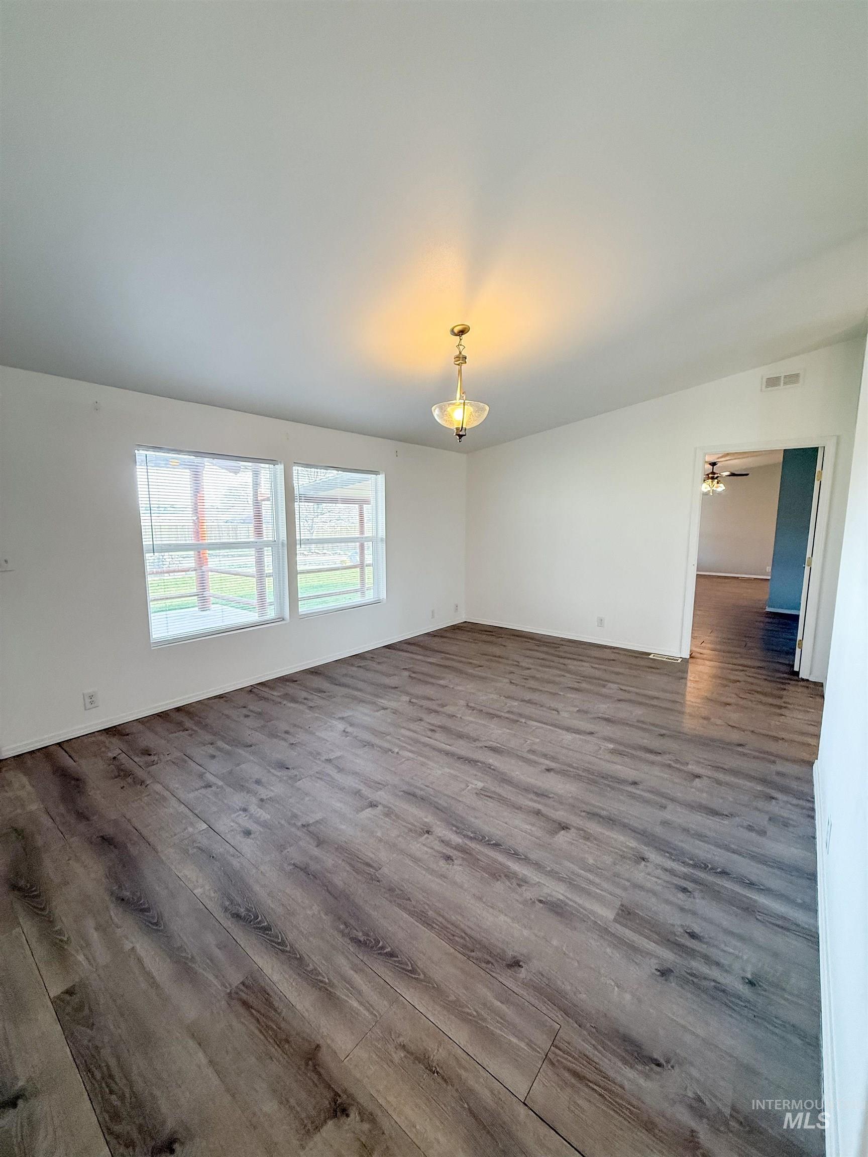 11205 Dally Lane, Middleton, Idaho 83644, 3 Bedrooms, 2 Bathrooms, Residential For Sale, Price $550,000,MLS 98971532