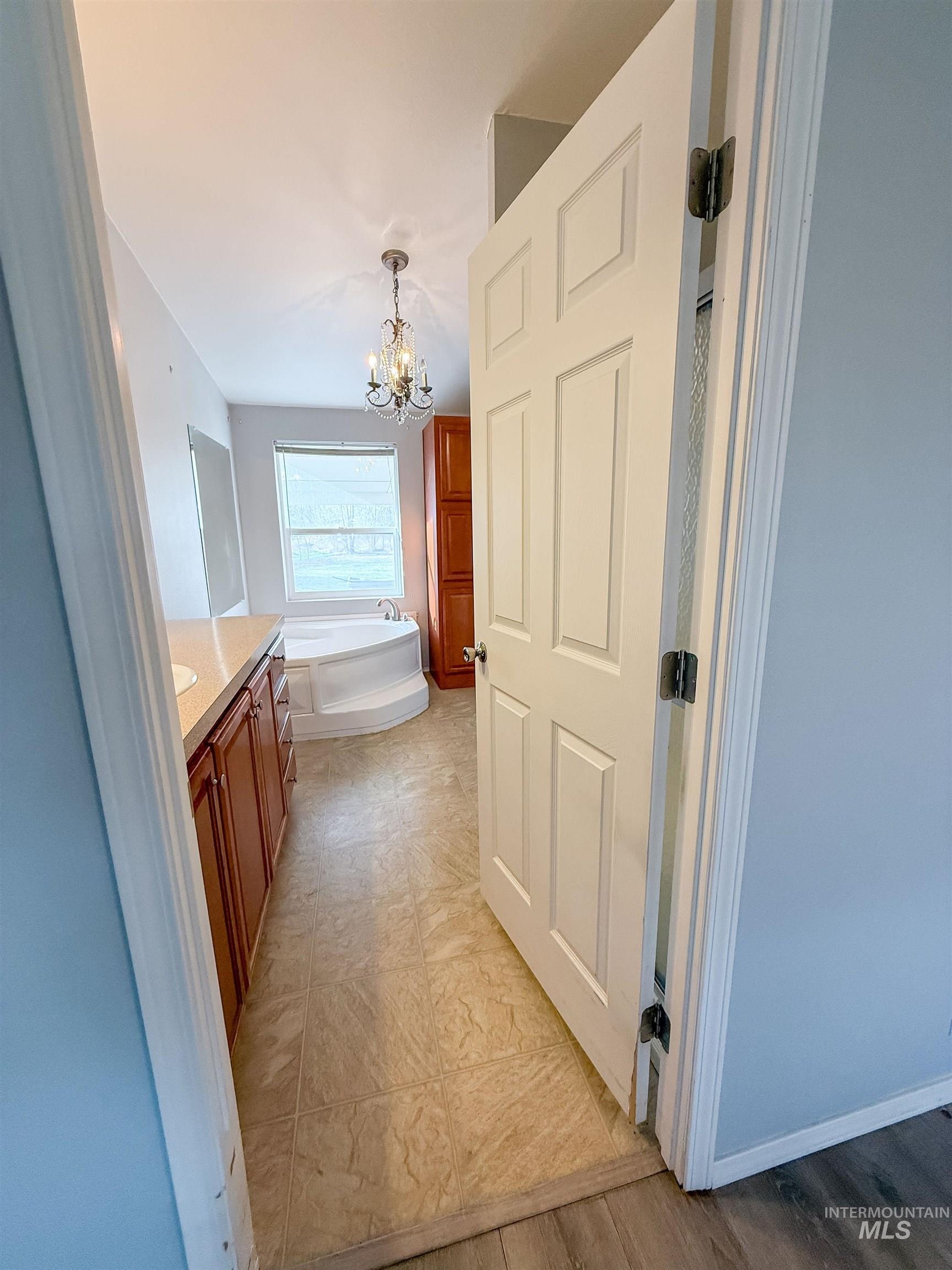 11205 Dally Lane, Middleton, Idaho 83644, 3 Bedrooms, 2 Bathrooms, Residential For Sale, Price $550,000,MLS 98971532