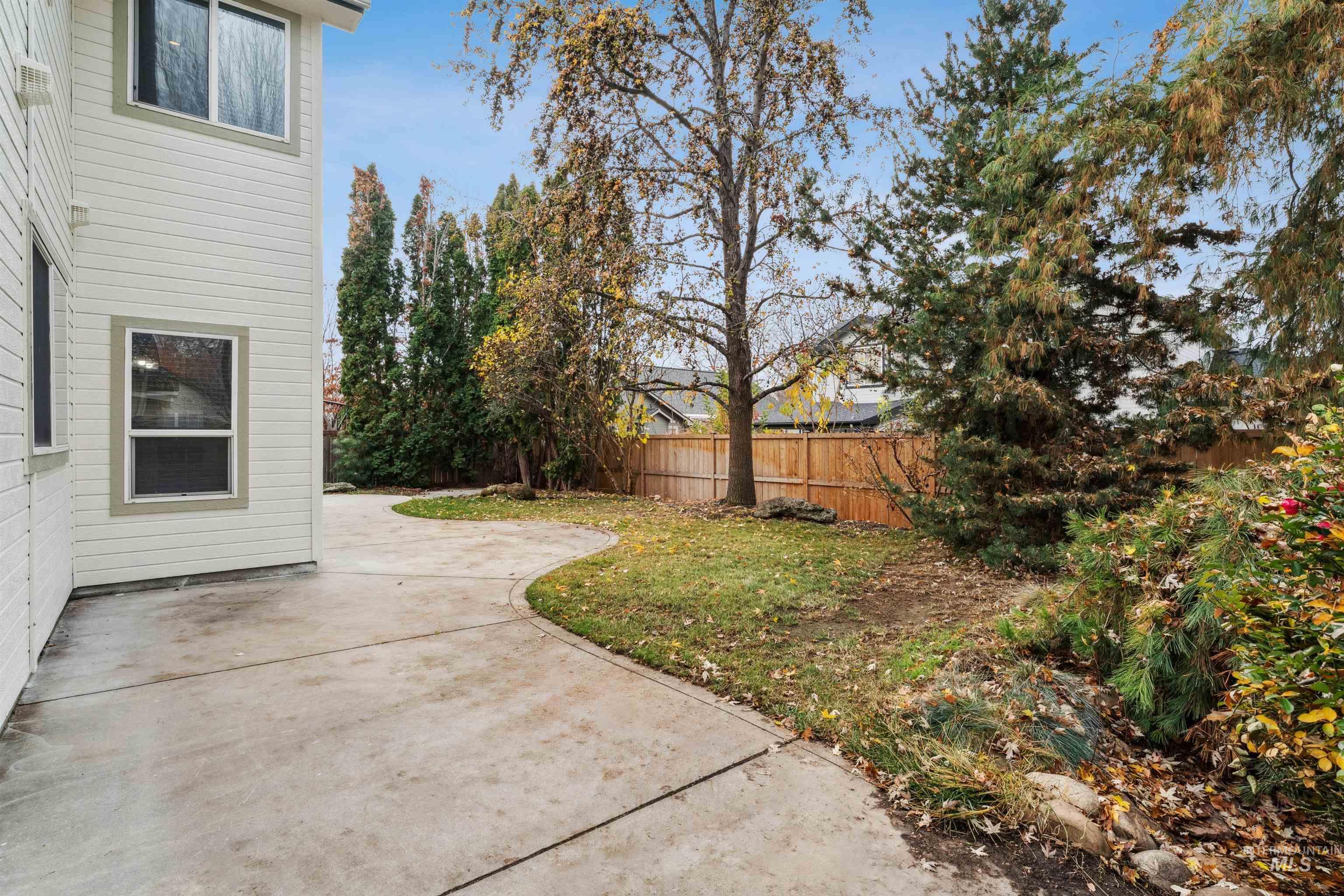 6089 N Royal Park, Boise, Idaho 83713-0101, 6 Bedrooms, 4 Bathrooms, Residential For Sale, Price $679,900,MLS 98971535