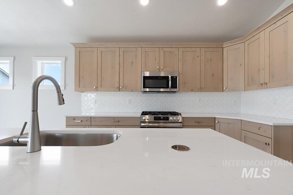 1355 Crescent St, Weiser, Idaho 83672, 4 Bedrooms, 3 Bathrooms, Residential For Sale, Price $471,679,MLS 98971536