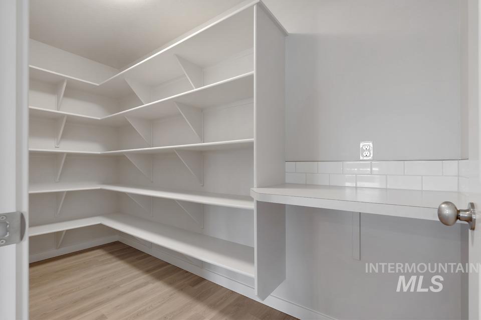 1355 Crescent St, Weiser, Idaho 83672, 4 Bedrooms, 3 Bathrooms, Residential For Sale, Price $471,679,MLS 98971536