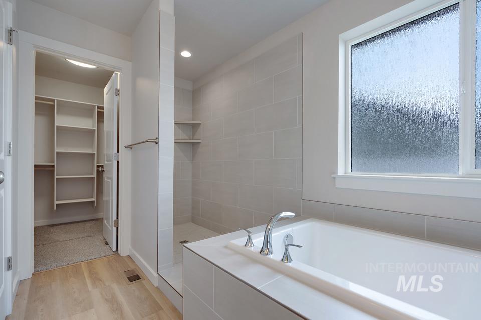 1355 Crescent St, Weiser, Idaho 83672, 4 Bedrooms, 3 Bathrooms, Residential For Sale, Price $471,679,MLS 98971536