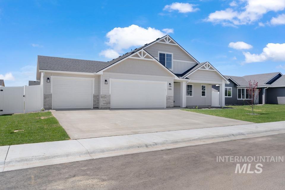 1355 Crescent St, Weiser, Idaho 83672, 4 Bedrooms, 3 Bathrooms, Residential For Sale, Price $471,679,MLS 98971536