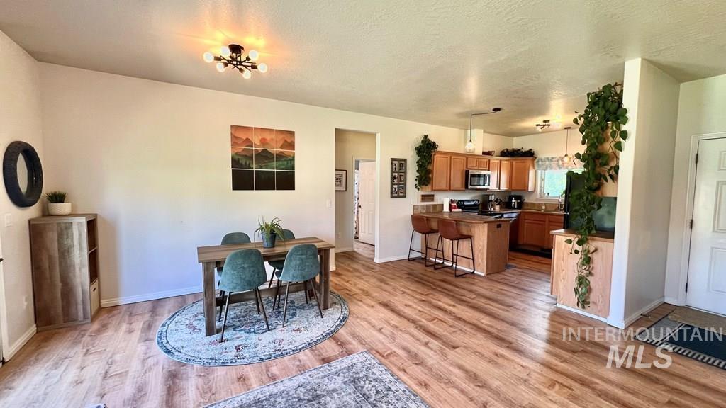 16 Buckskin Dr, Donnelly, Idaho 83615, 3 Bedrooms, 2 Bathrooms, Residential For Sale, Price $395,900,MLS 98971539