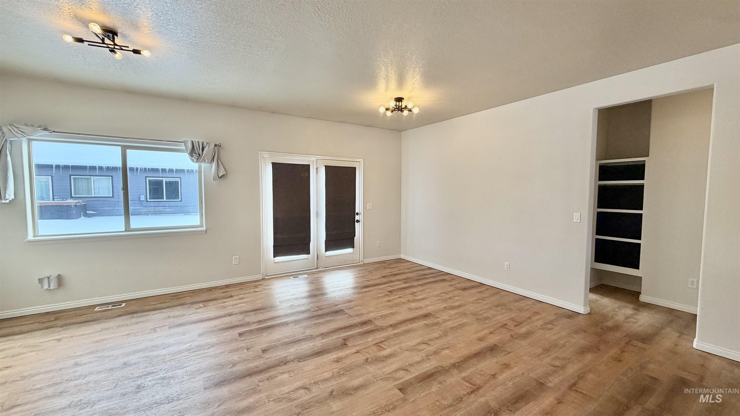 16 Buckskin Dr, Donnelly, Idaho 83615, 3 Bedrooms, 2 Bathrooms, Residential For Sale, Price $395,900,MLS 98971539