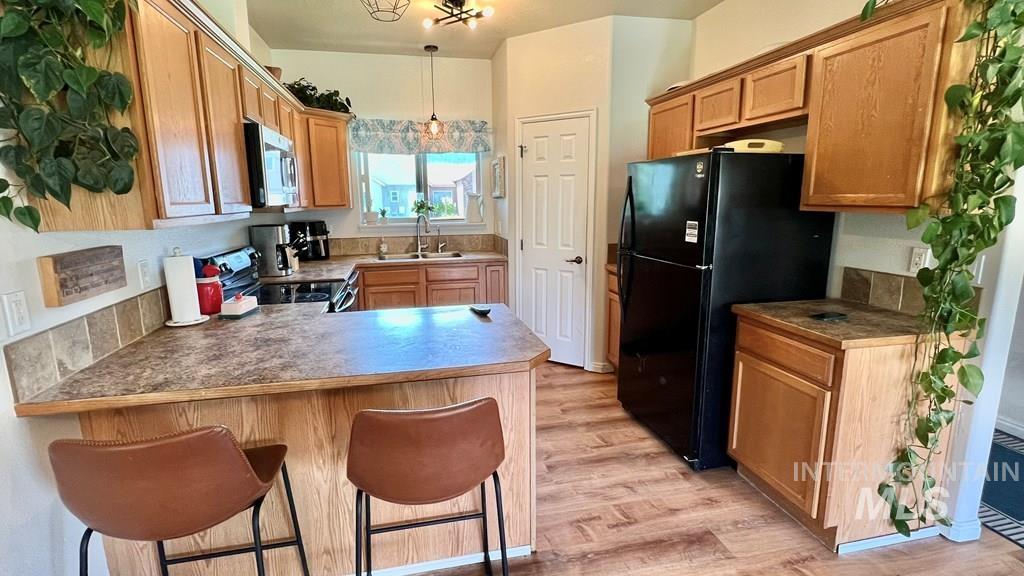 16 Buckskin Dr, Donnelly, Idaho 83615, 3 Bedrooms, 2 Bathrooms, Residential For Sale, Price $395,900,MLS 98971539