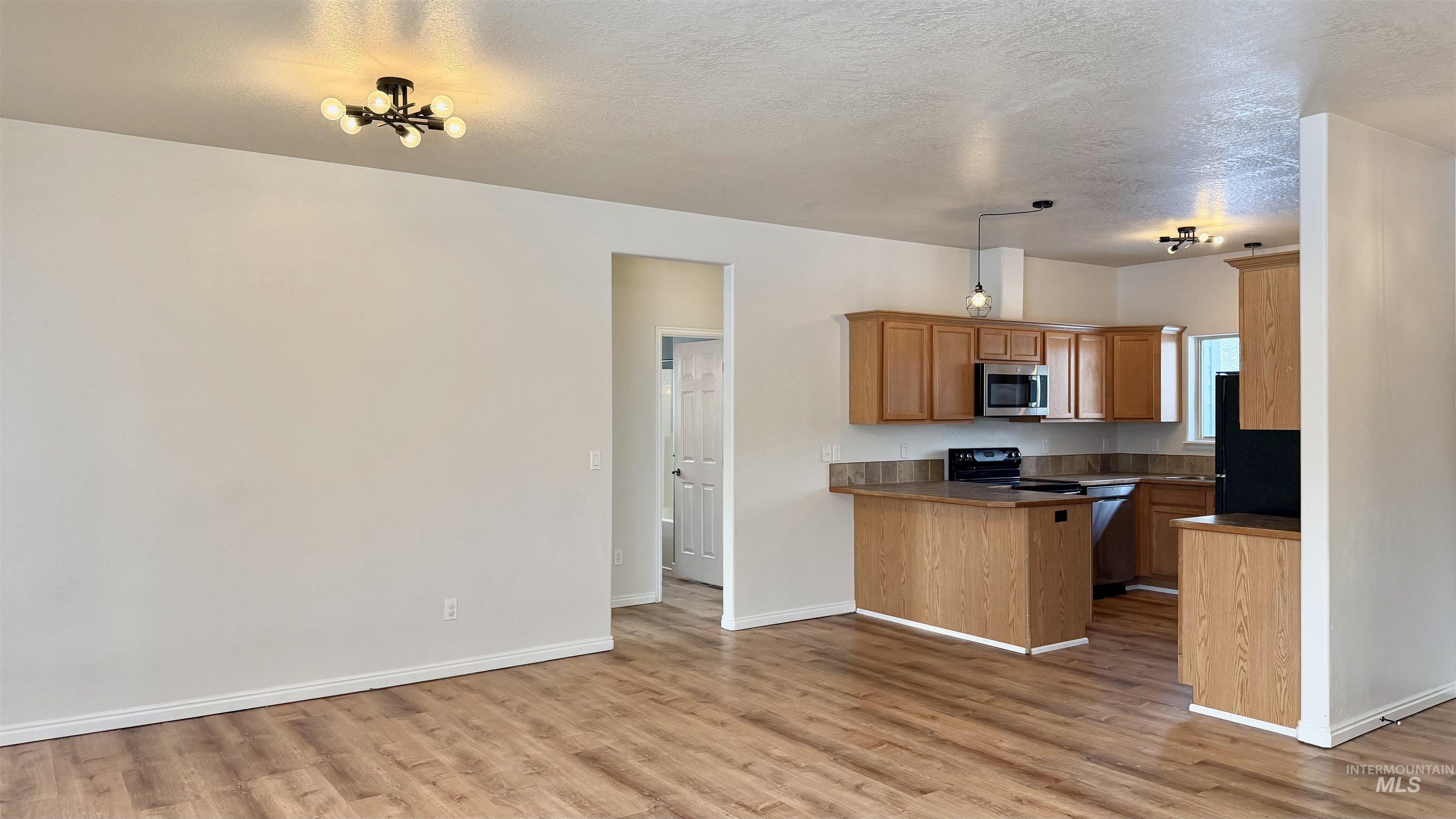 16 Buckskin Dr, Donnelly, Idaho 83615, 3 Bedrooms, 2 Bathrooms, Residential For Sale, Price $395,900,MLS 98971539