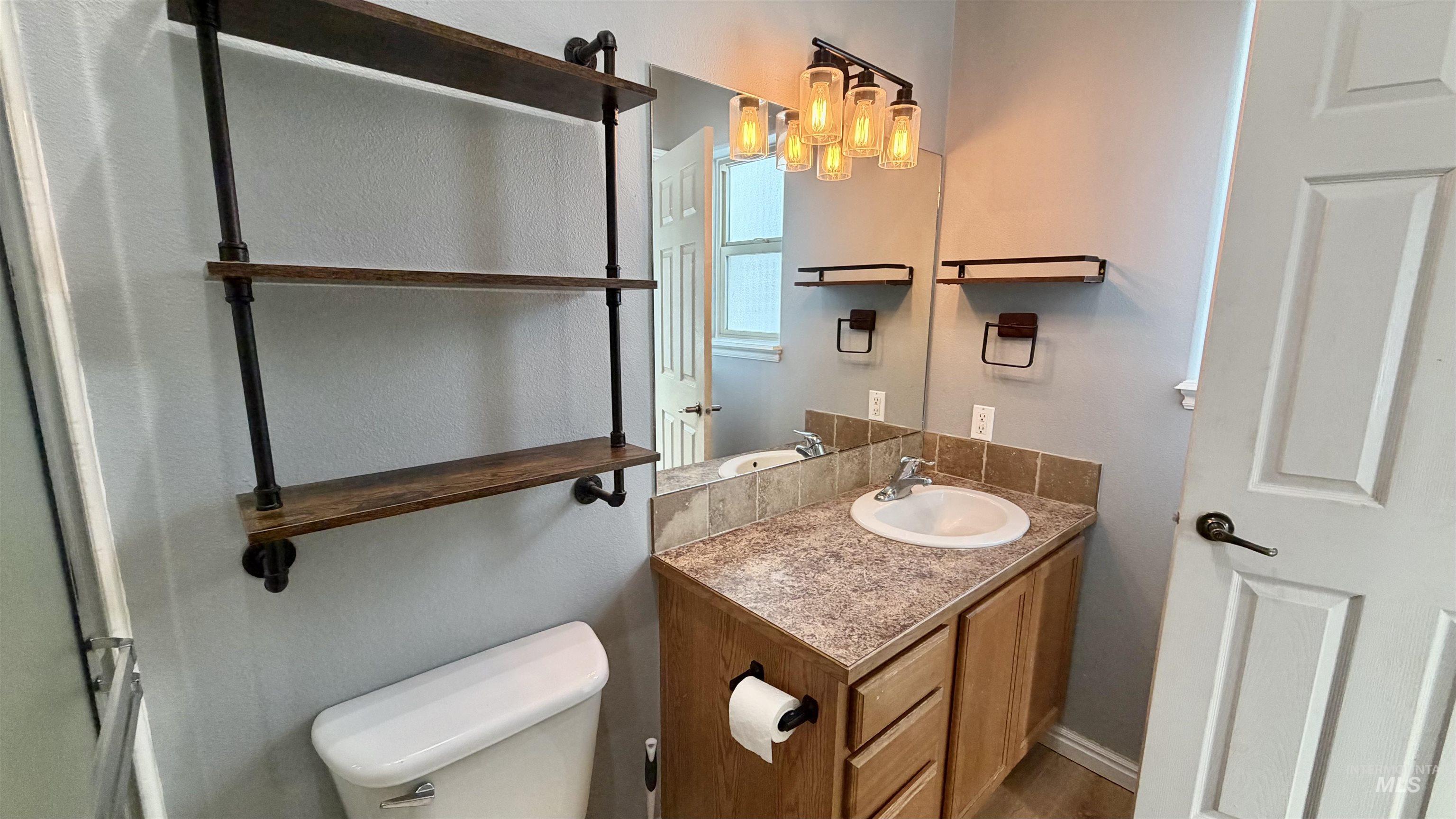 16 Buckskin Dr, Donnelly, Idaho 83615, 3 Bedrooms, 2 Bathrooms, Residential For Sale, Price $395,900,MLS 98971539