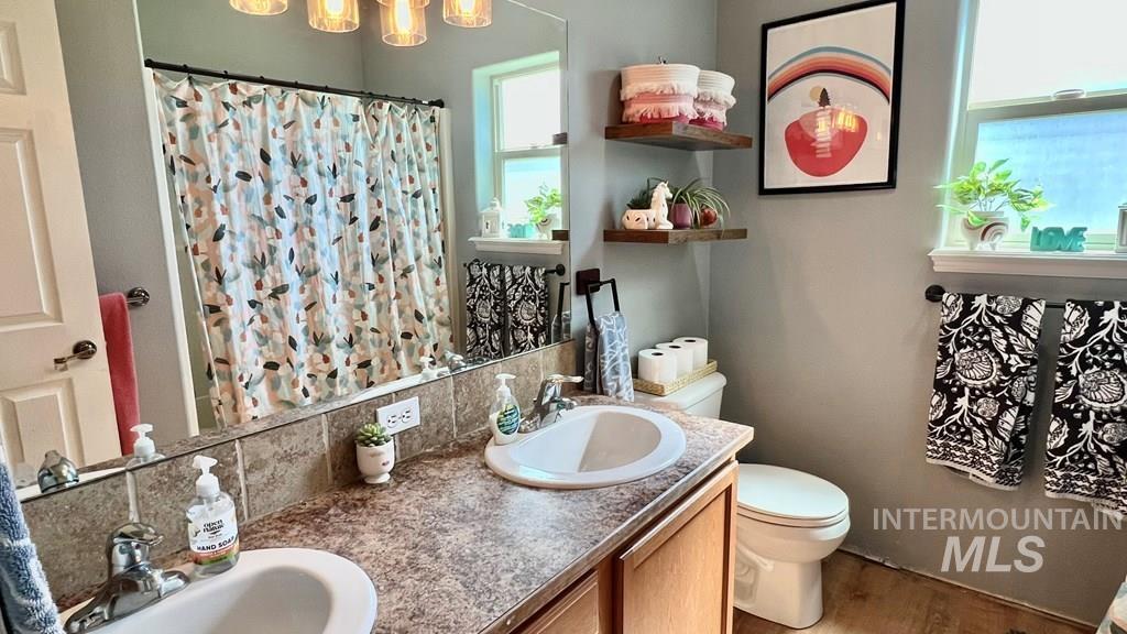 16 Buckskin Dr, Donnelly, Idaho 83615, 3 Bedrooms, 2 Bathrooms, Residential For Sale, Price $395,900,MLS 98971539