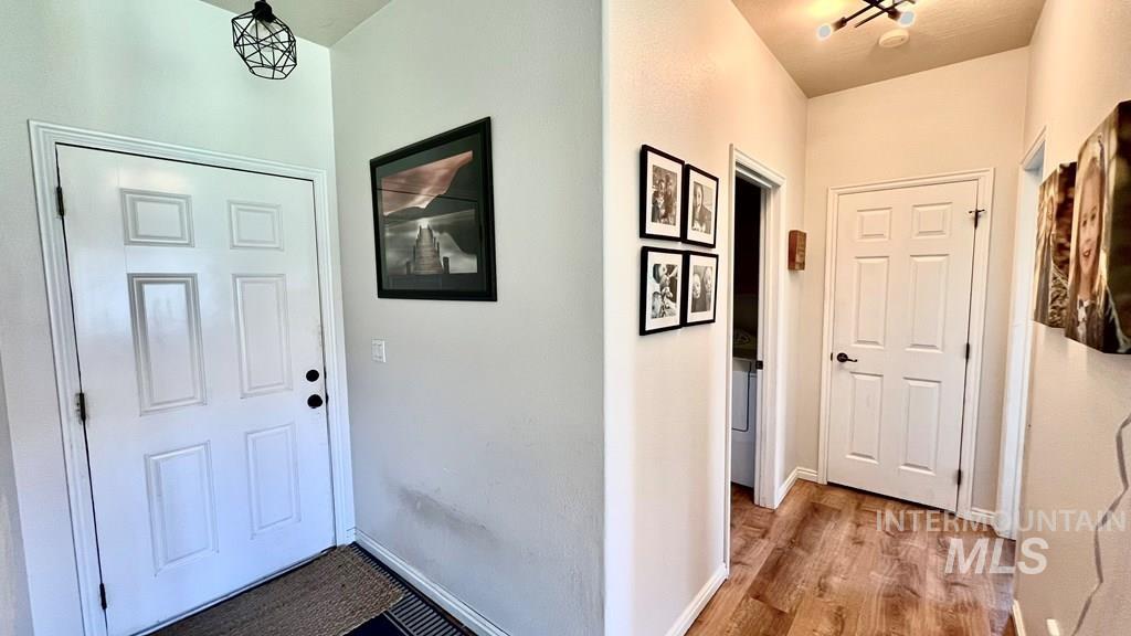 16 Buckskin Dr, Donnelly, Idaho 83615, 3 Bedrooms, 2 Bathrooms, Residential For Sale, Price $395,900,MLS 98971539