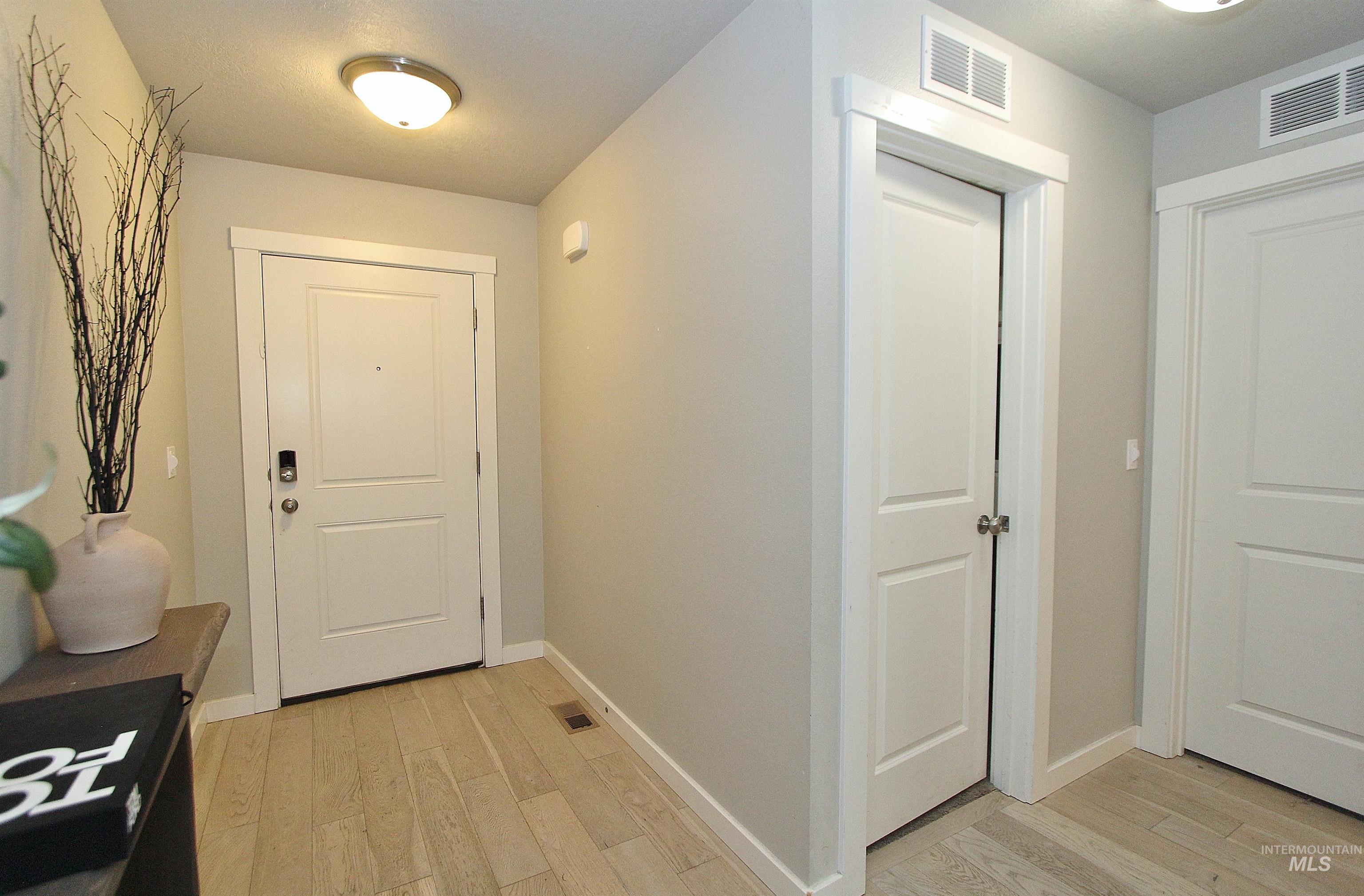 350 Syringa Springs Dr., Fruitland, Idaho 83619, 3 Bedrooms, 2 Bathrooms, Residential For Sale, Price $575,000,MLS 98971541