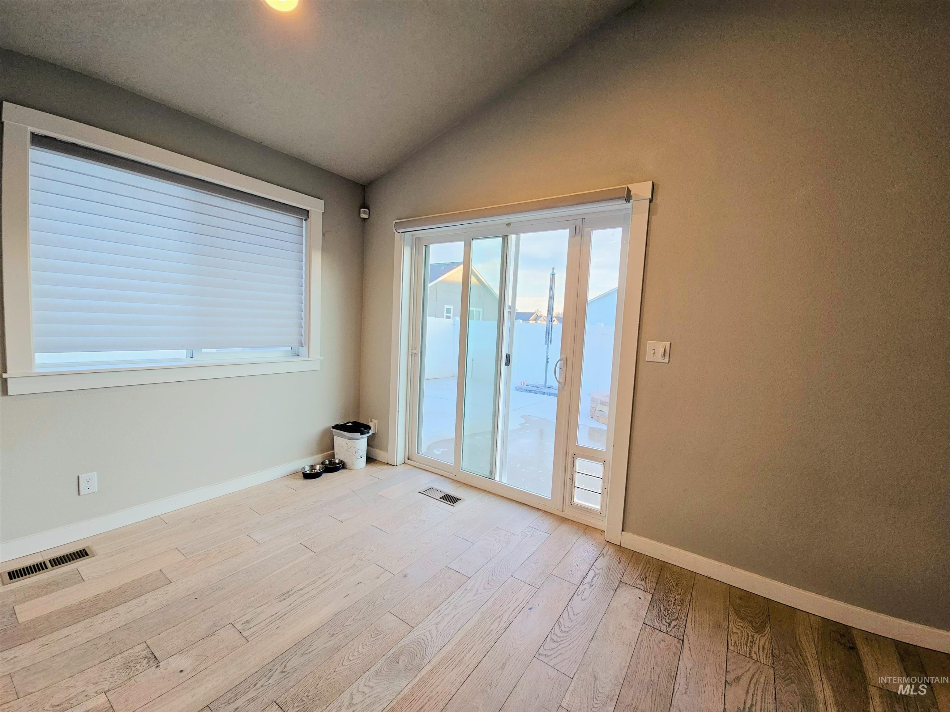 350 Syringa Springs Dr., Fruitland, Idaho 83619, 3 Bedrooms, 2 Bathrooms, Residential For Sale, Price $575,000,MLS 98971541