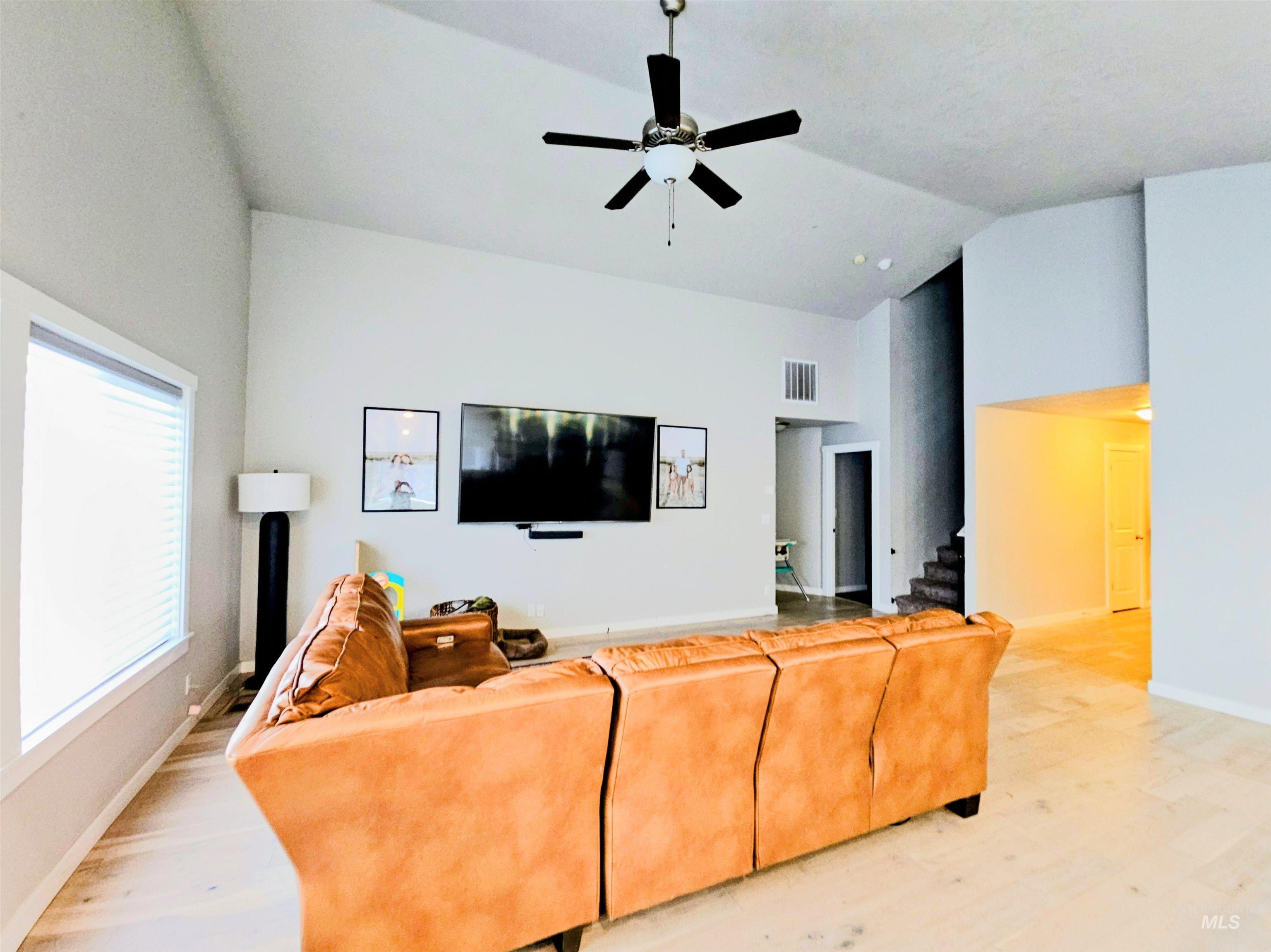 350 Syringa Springs Dr., Fruitland, Idaho 83619, 3 Bedrooms, 2 Bathrooms, Residential For Sale, Price $575,000,MLS 98971541