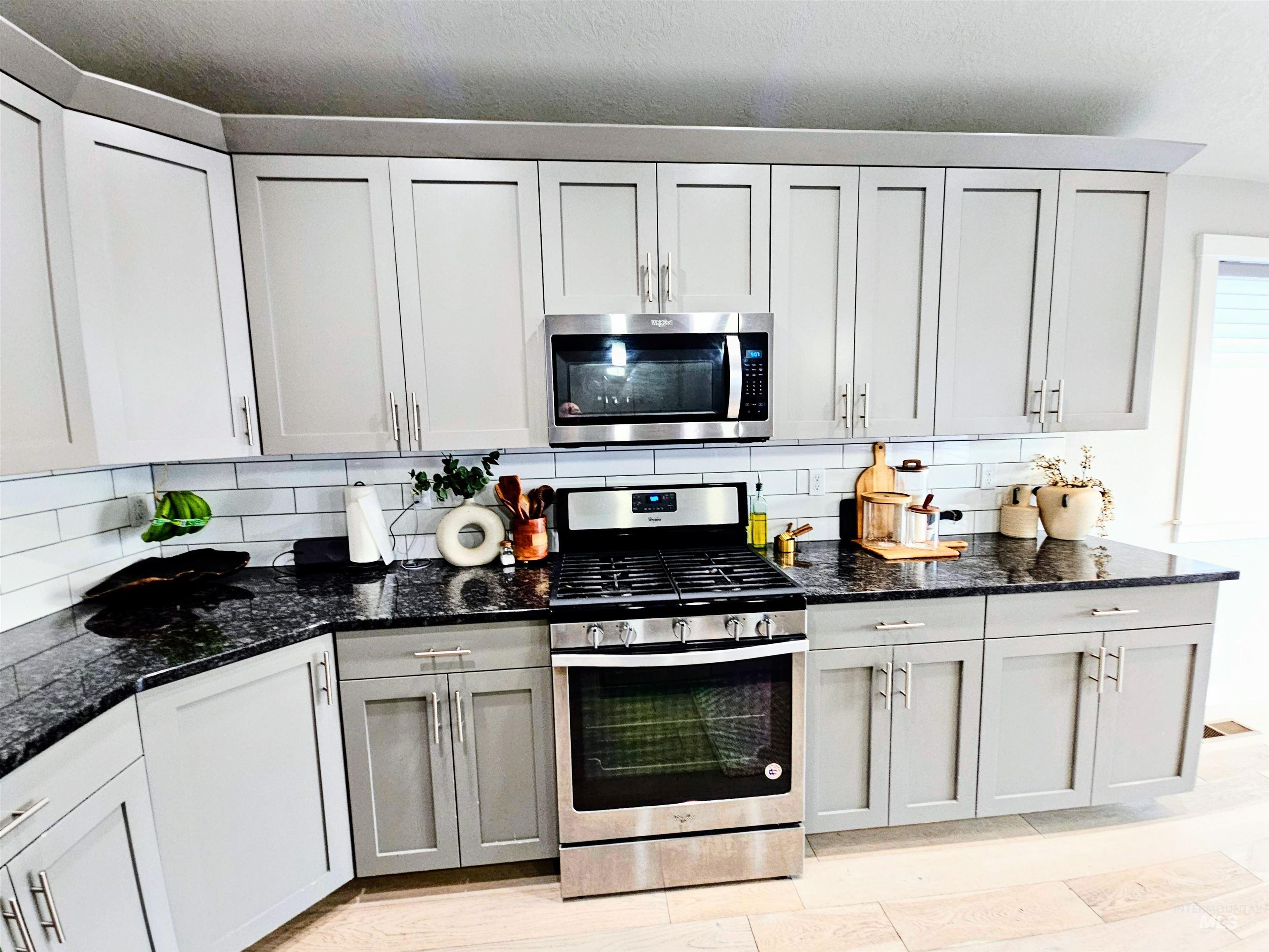 350 Syringa Springs Dr., Fruitland, Idaho 83619, 3 Bedrooms, 2 Bathrooms, Residential For Sale, Price $575,000,MLS 98971541