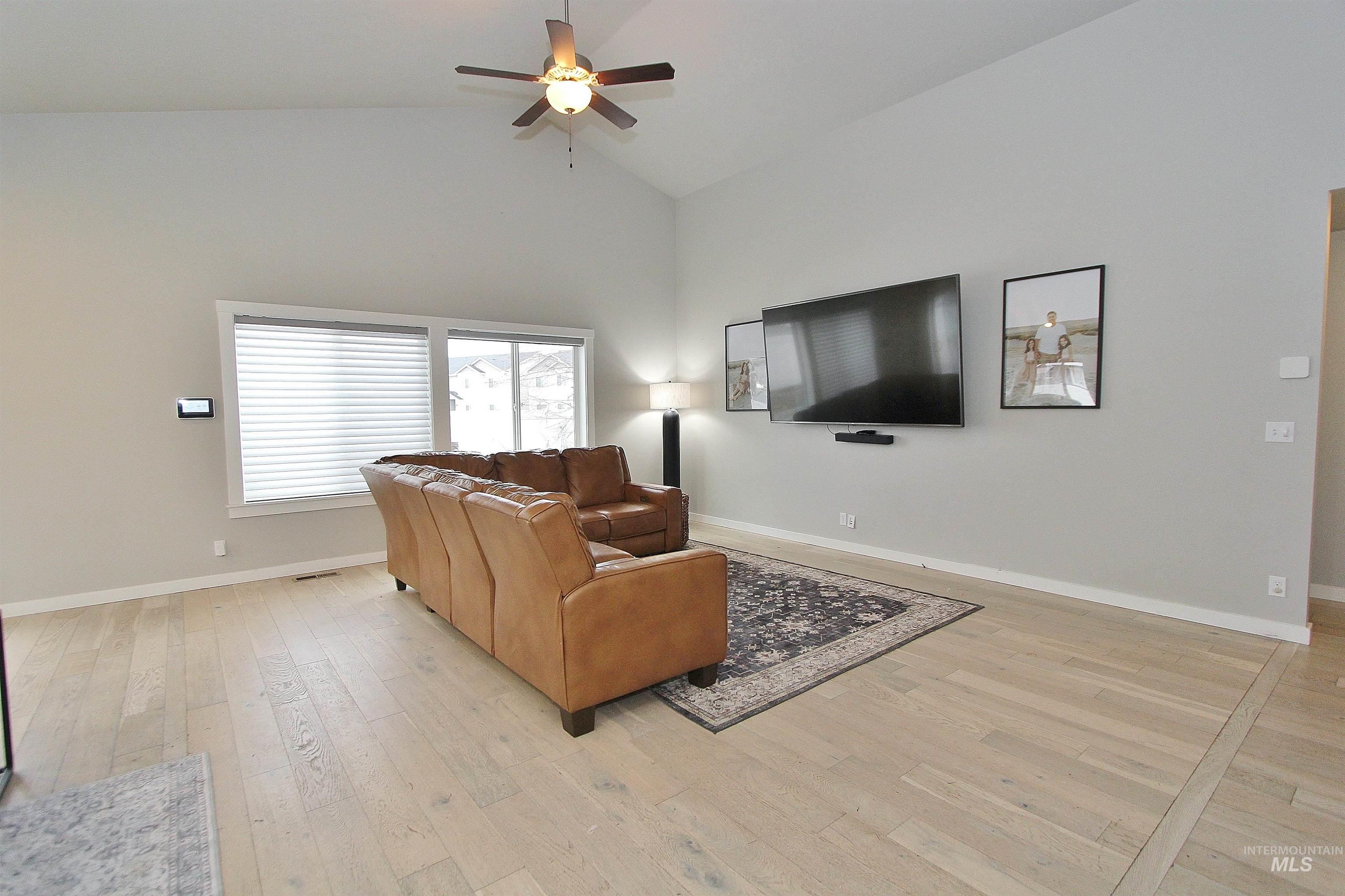 350 Syringa Springs Dr., Fruitland, Idaho 83619, 3 Bedrooms, 2 Bathrooms, Residential For Sale, Price $575,000,MLS 98971541