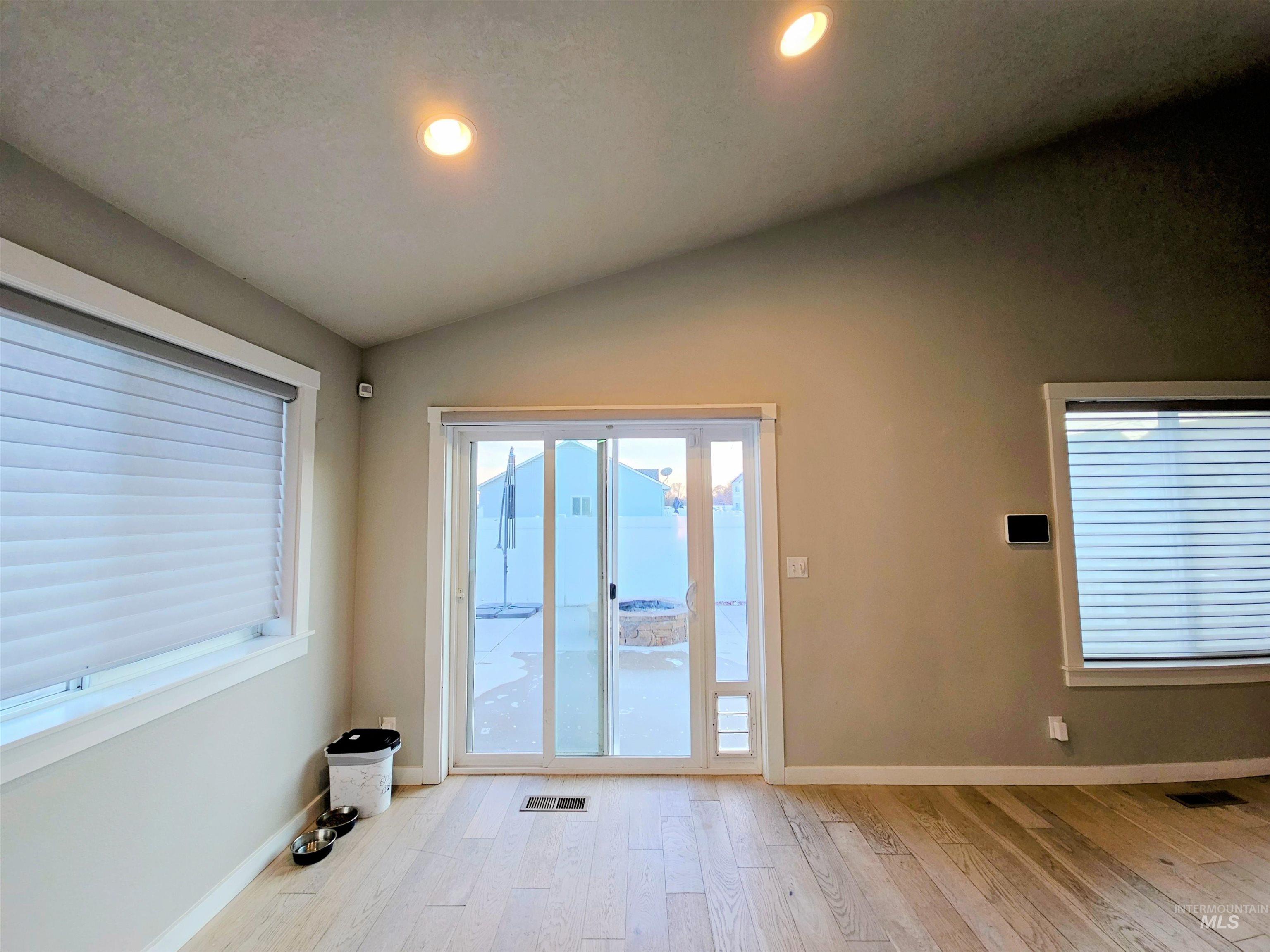 350 Syringa Springs Dr., Fruitland, Idaho 83619, 3 Bedrooms, 2 Bathrooms, Residential For Sale, Price $575,000,MLS 98971541