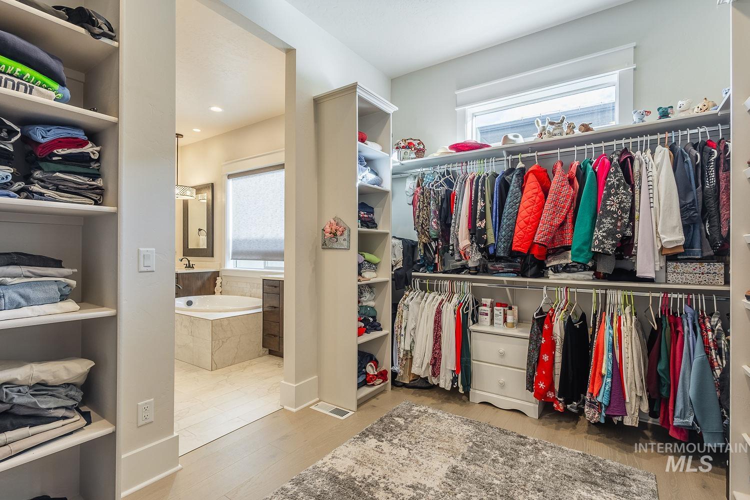 1842 N Highbury Way, Eagle, Idaho 83616, 4 Bedrooms, 3.5 Bathrooms, Residential For Sale, Price $1,295,000,MLS 98971542