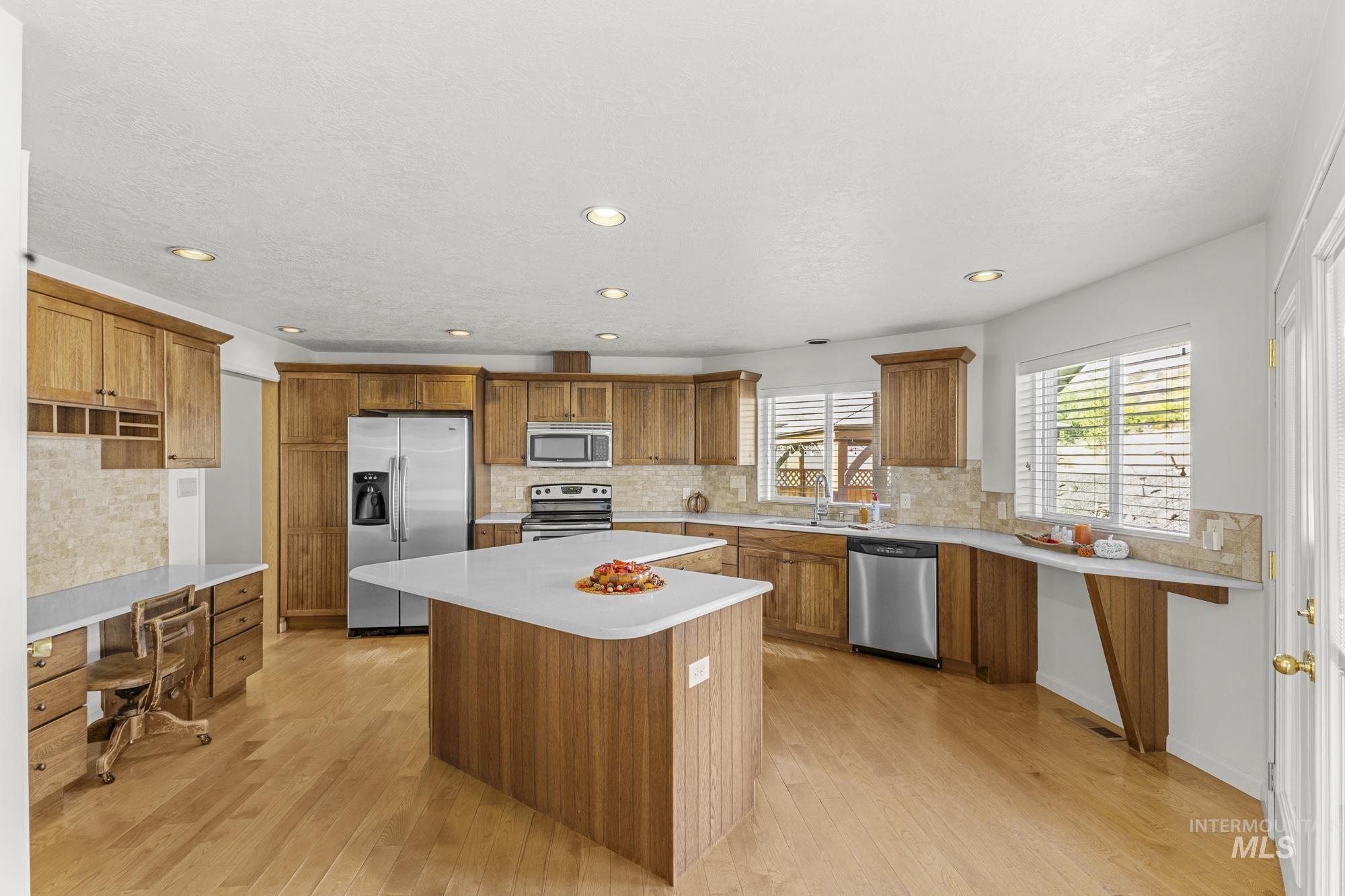 7978 Baseline RD., Melba, Idaho 83641, 3 Bedrooms, 2 Bathrooms, Residential For Sale, Price $989,500,MLS 98971543