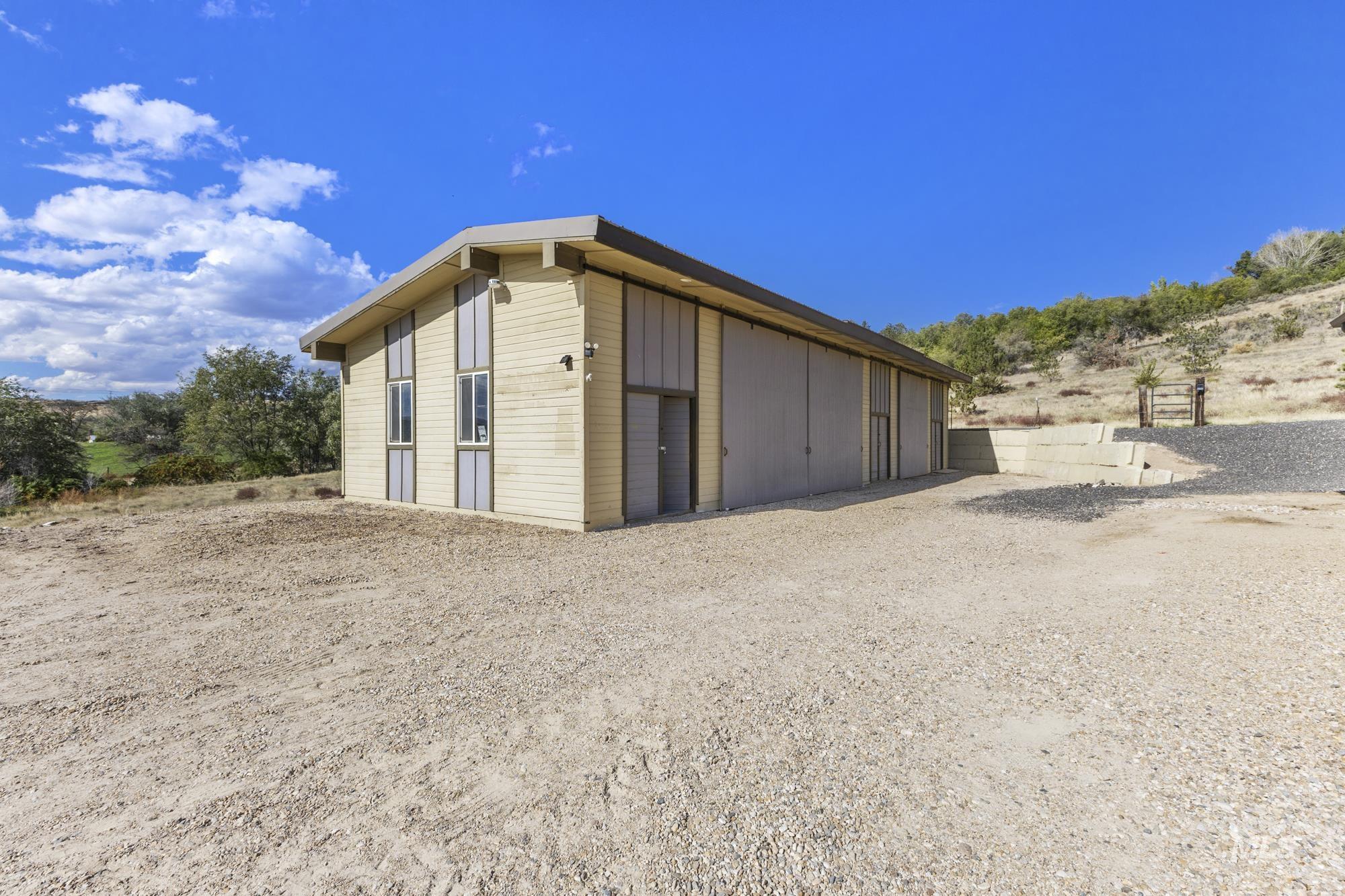 7978 Baseline RD., Melba, Idaho 83641, 3 Bedrooms, 2 Bathrooms, Residential For Sale, Price $989,500,MLS 98971543