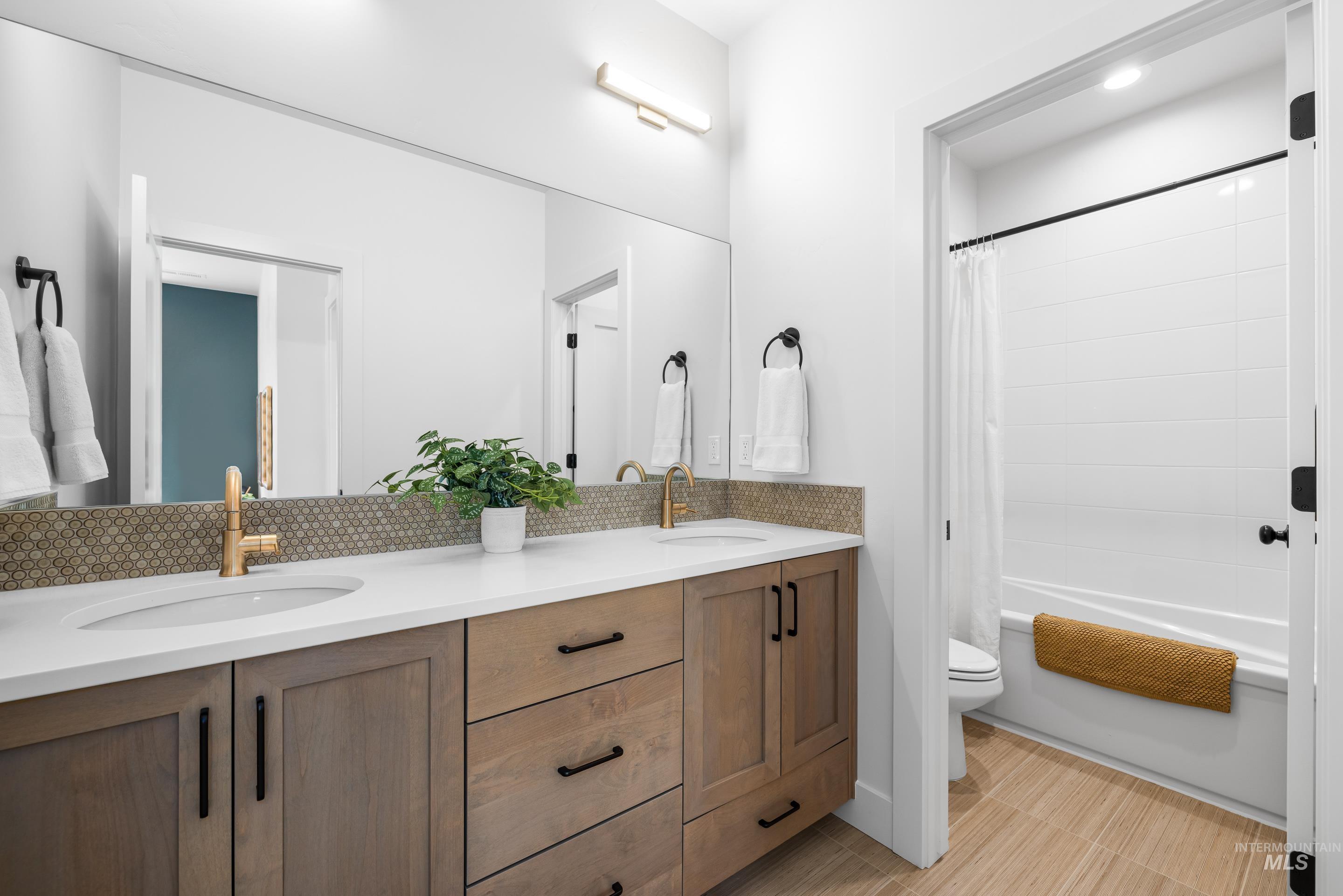 7469 W Diamond Lake Dr, Boise, Idaho 83714, 4 Bedrooms, 4.5 Bathrooms, Residential For Sale, Price $1,289,000,MLS 98971544