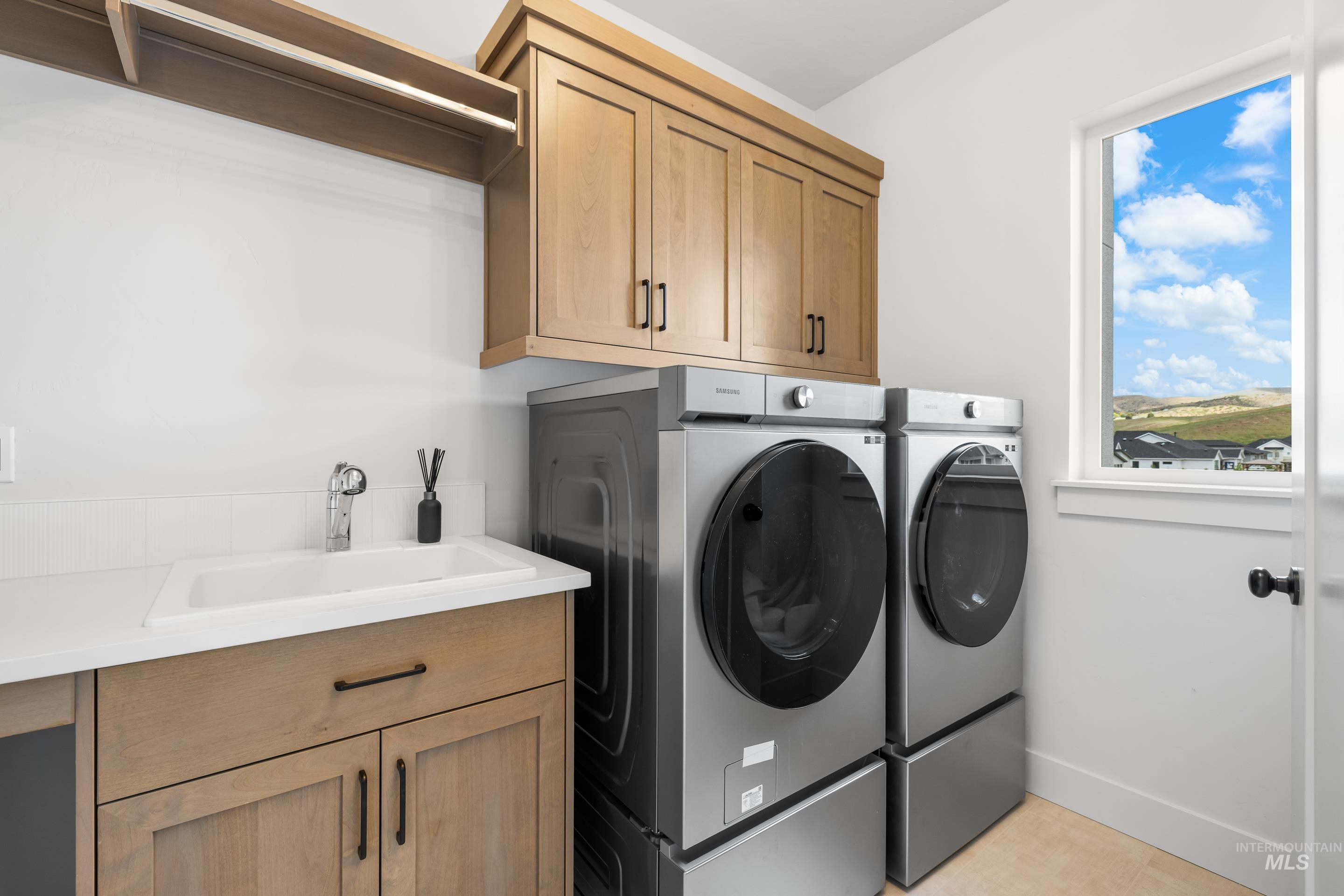 7469 W Diamond Lake Dr, Boise, Idaho 83714, 4 Bedrooms, 4.5 Bathrooms, Residential For Sale, Price $1,289,000,MLS 98971544