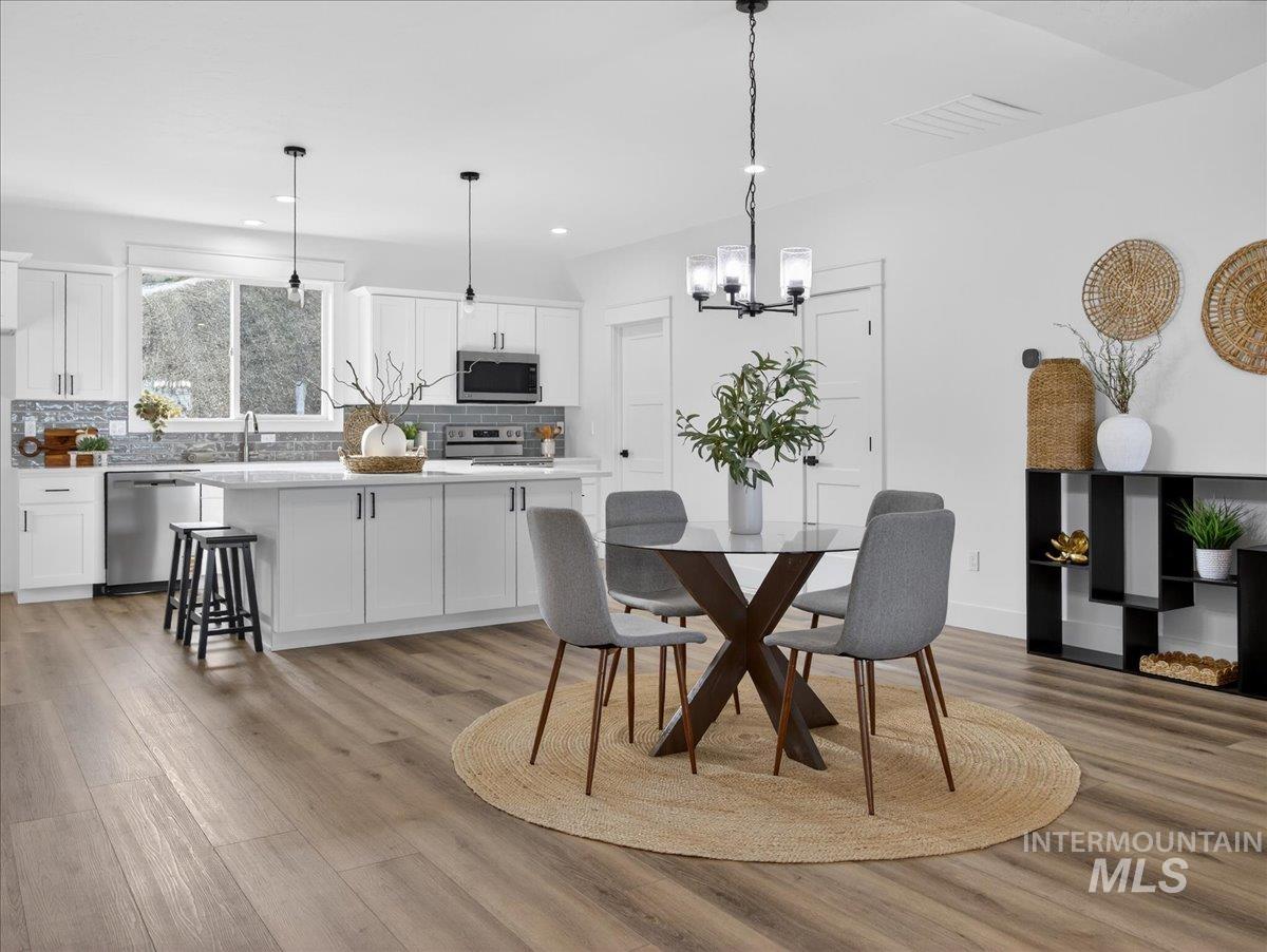 3355 County Line Rd, New Plymouth, Idaho 83655, 3 Bedrooms, 2 Bathrooms, Residential For Sale, Price $648,000,MLS 98971546