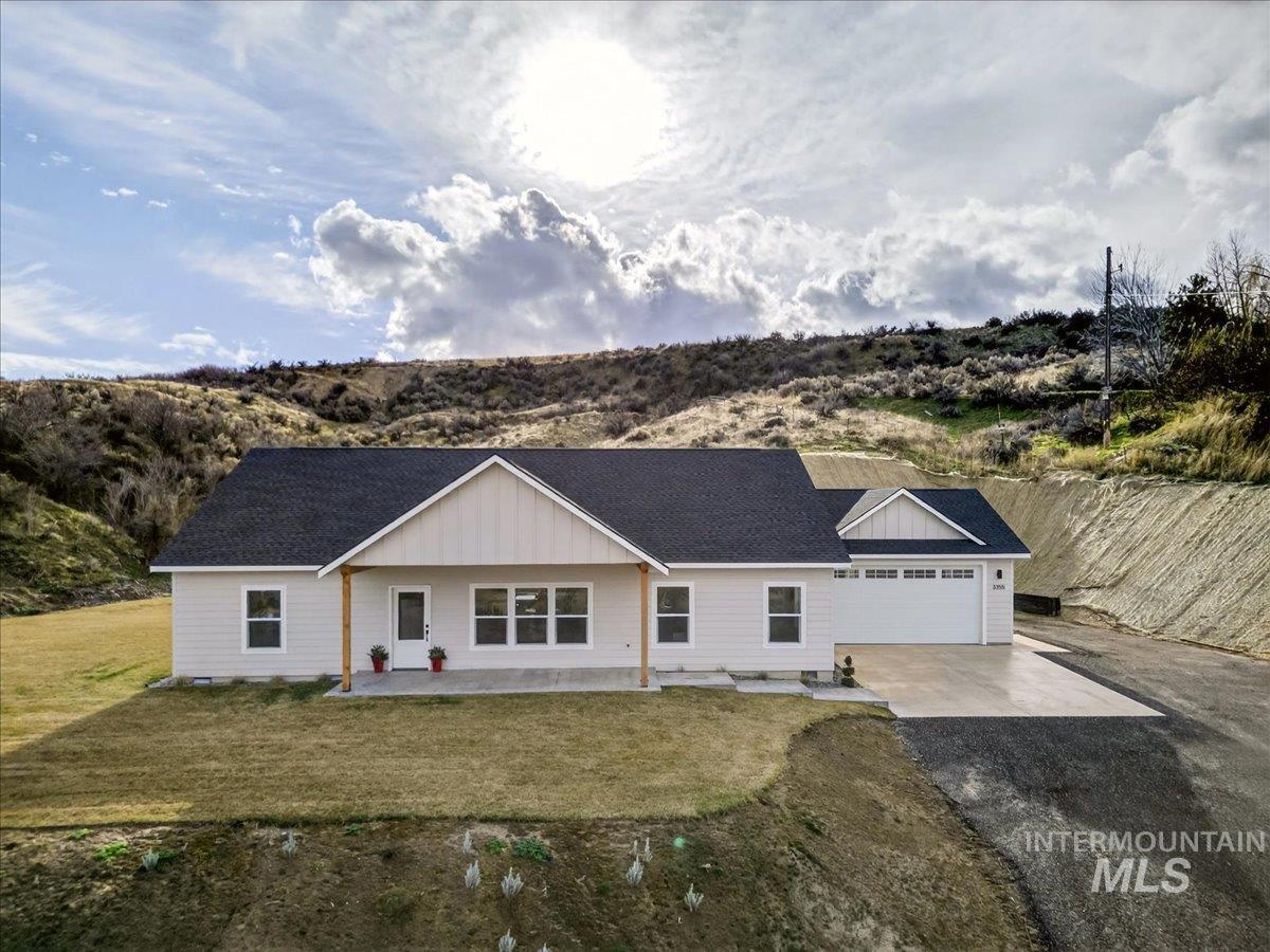 3355 County Line Rd, New Plymouth, Idaho 83655, 3 Bedrooms, 2 Bathrooms, Residential For Sale, Price $648,000,MLS 98971546