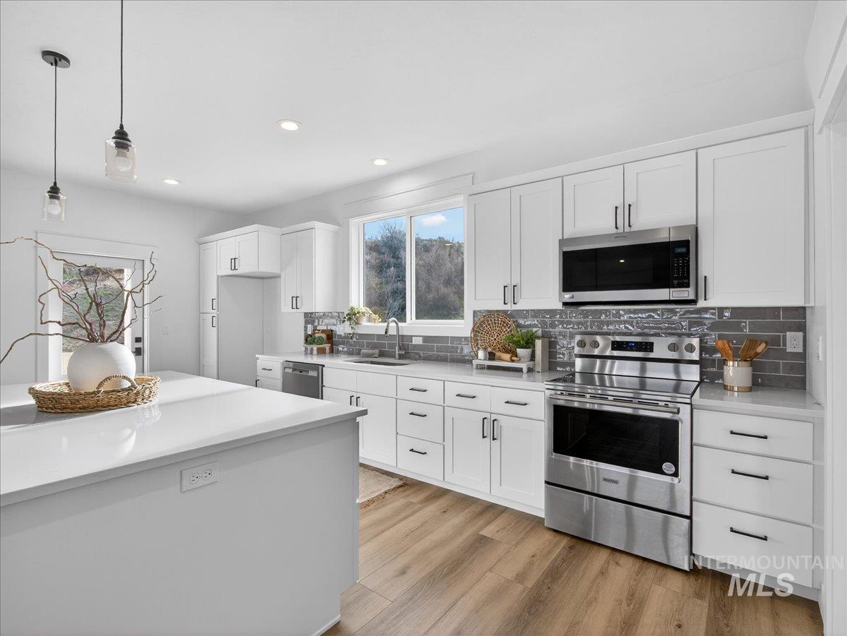 3355 County Line Rd, New Plymouth, Idaho 83655, 3 Bedrooms, 2 Bathrooms, Residential For Sale, Price $648,000,MLS 98971546