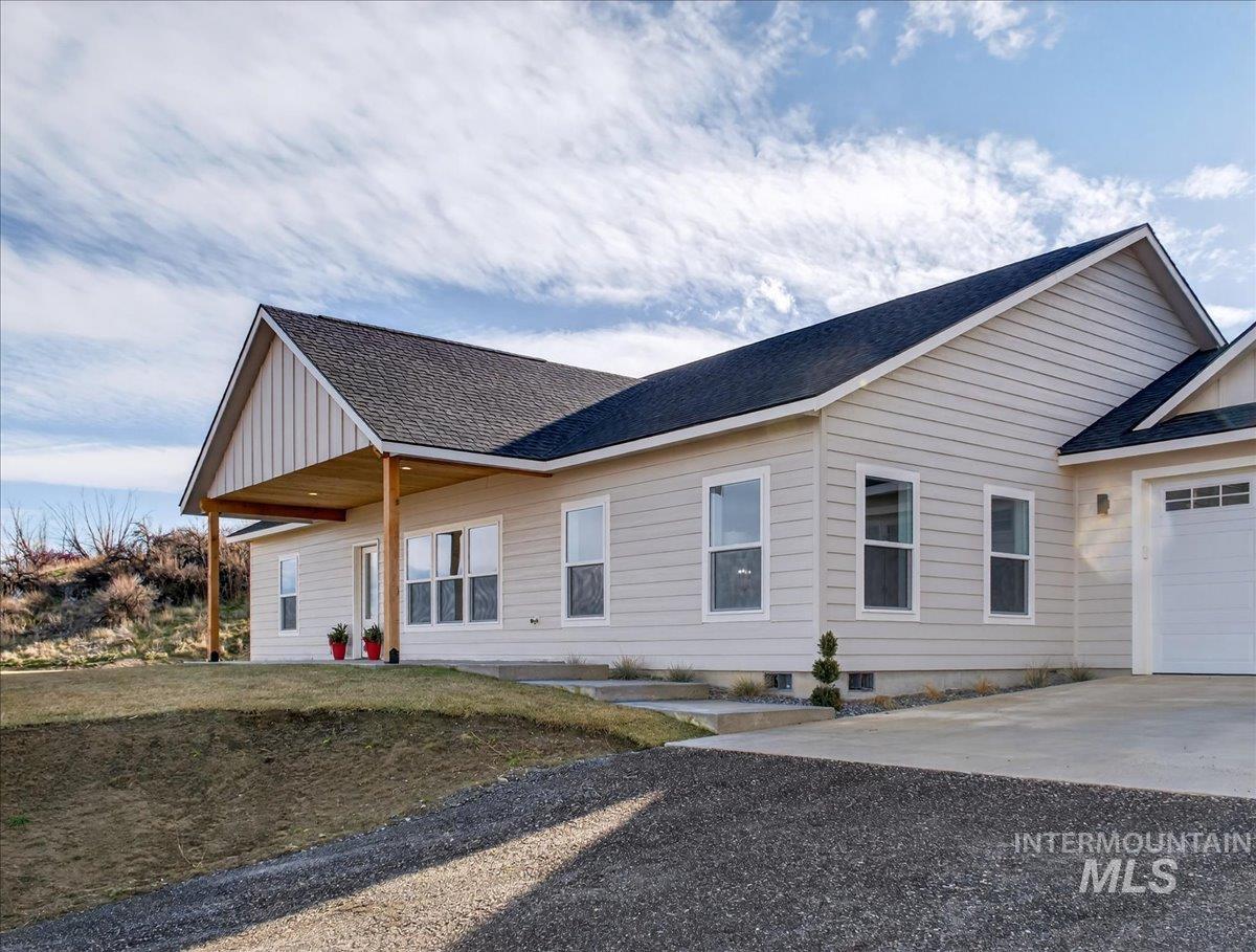 3355 County Line Rd, New Plymouth, Idaho 83655, 3 Bedrooms, 2 Bathrooms, Residential For Sale, Price $648,000,MLS 98971546