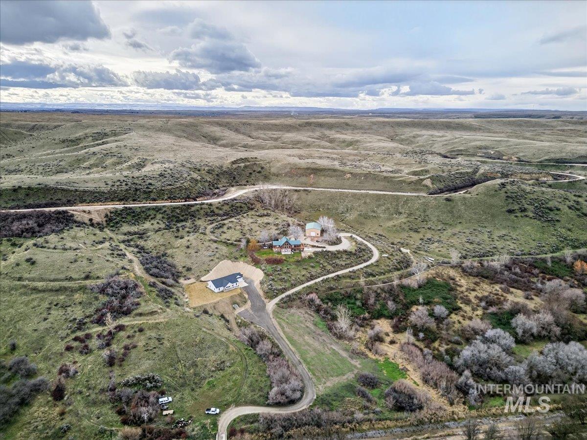 3355 County Line Rd, New Plymouth, Idaho 83655, 3 Bedrooms, 2 Bathrooms, Residential For Sale, Price $648,000,MLS 98971546