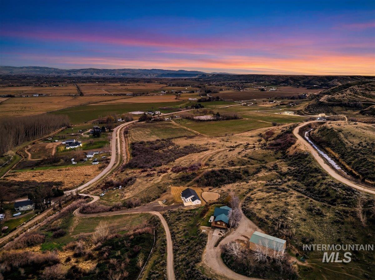 3355 County Line Rd, New Plymouth, Idaho 83655, 3 Bedrooms, 2 Bathrooms, Residential For Sale, Price $648,000,MLS 98971546