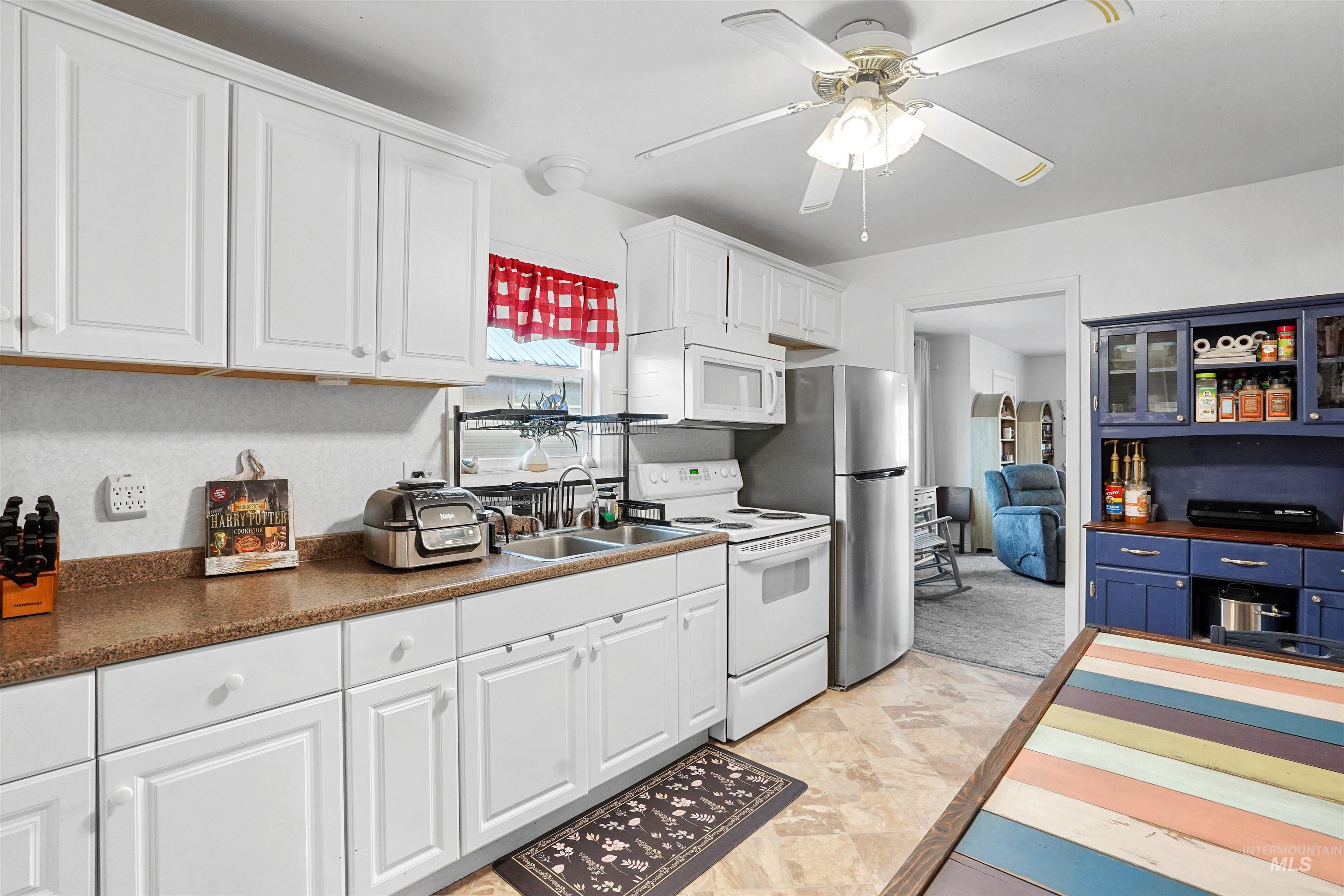 1427 Oakley Ave, Burley, Idaho 83318, 3 Bedrooms, 1 Bathroom, Residential For Sale, Price $225,000,MLS 98971547