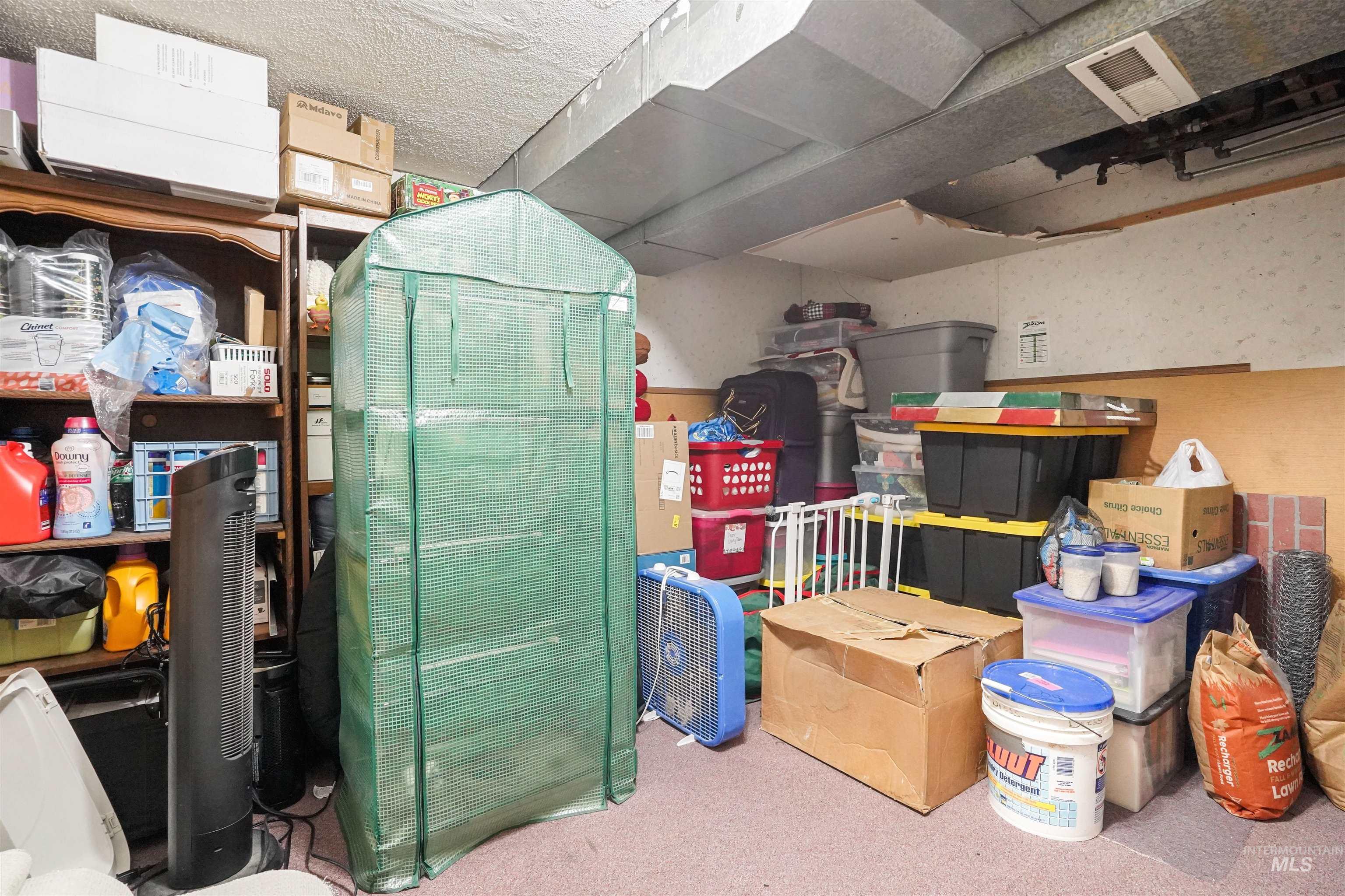 1427 Oakley Ave, Burley, Idaho 83318, 3 Bedrooms, 1 Bathroom, Residential For Sale, Price $225,000,MLS 98971547