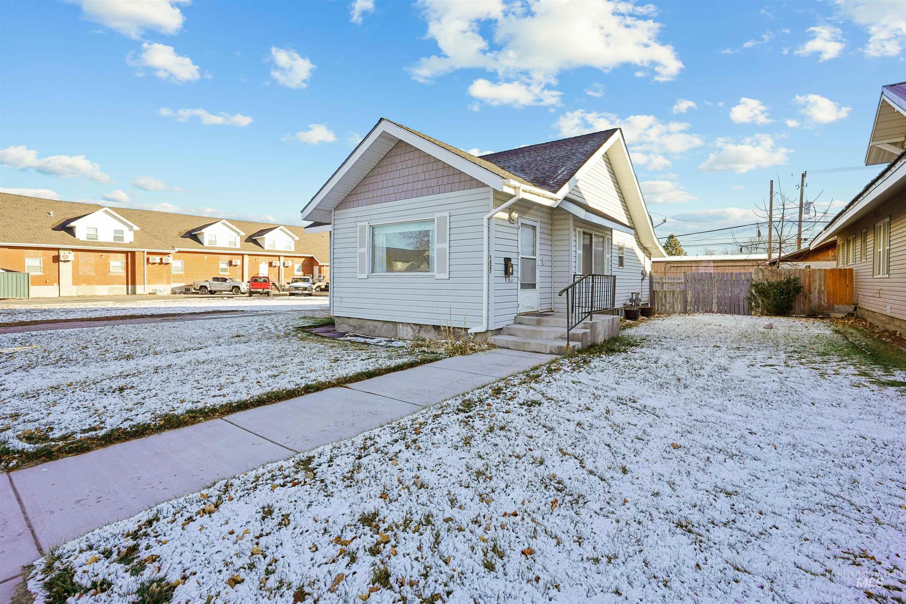 1427 Oakley Ave, Burley, Idaho 83318, 3 Bedrooms, 1 Bathroom, Residential For Sale, Price $225,000,MLS 98971547