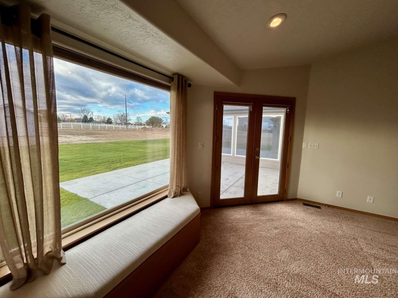 6975 J & S Circle, Nampa, Idaho 83686, 3 Bedrooms, 2 Bathrooms, Residential For Sale, Price $850,000,MLS 98971552